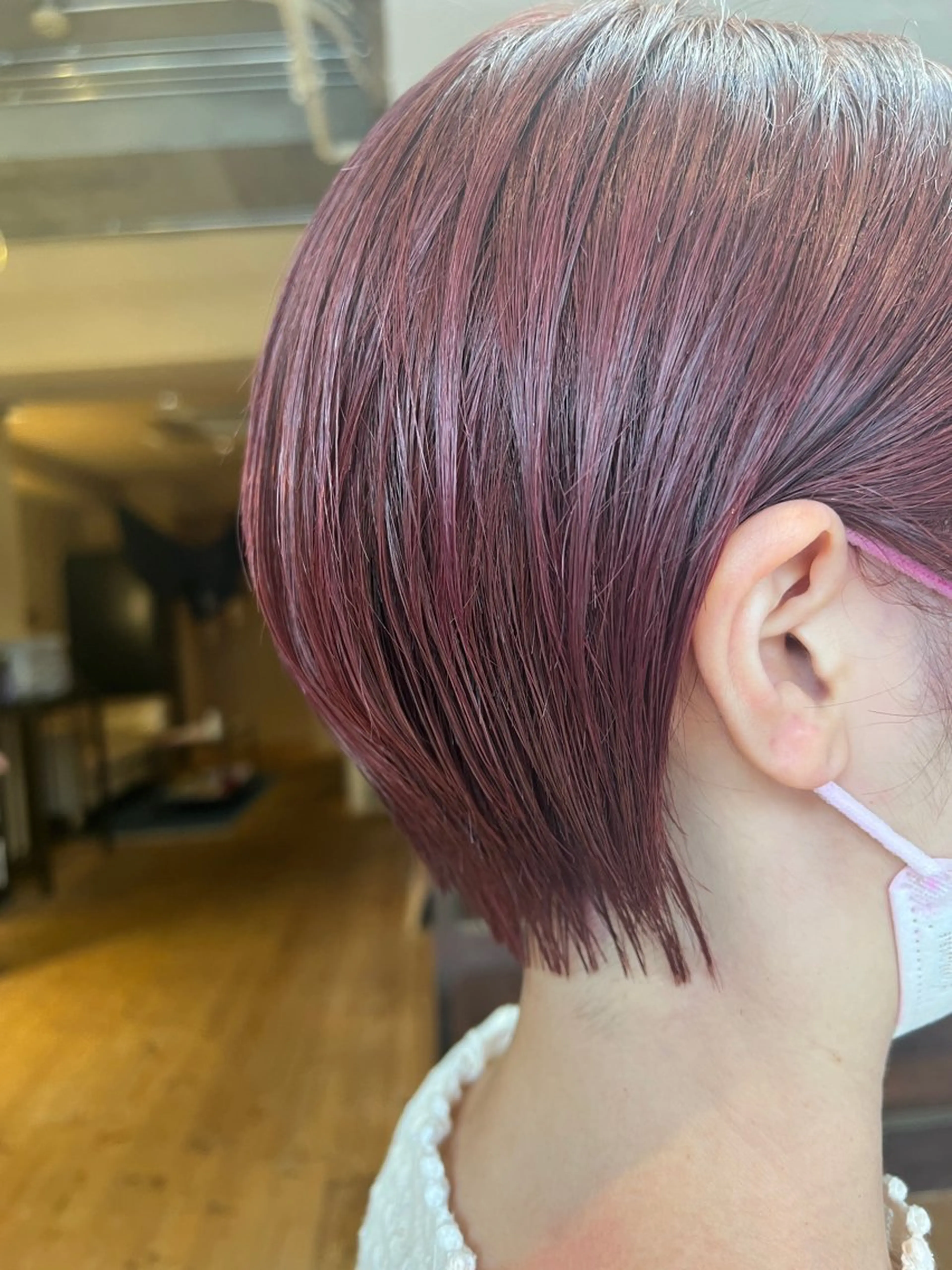 ショート カラー 丸みショート ブリーチ ブリーチなしカラー ピンクカラー ローズカラー カット ヘアカラー BEACH　HAIR&NAIL所属・両国駅徒歩1分⭐️ アイロン仕上げのヘアスタイル