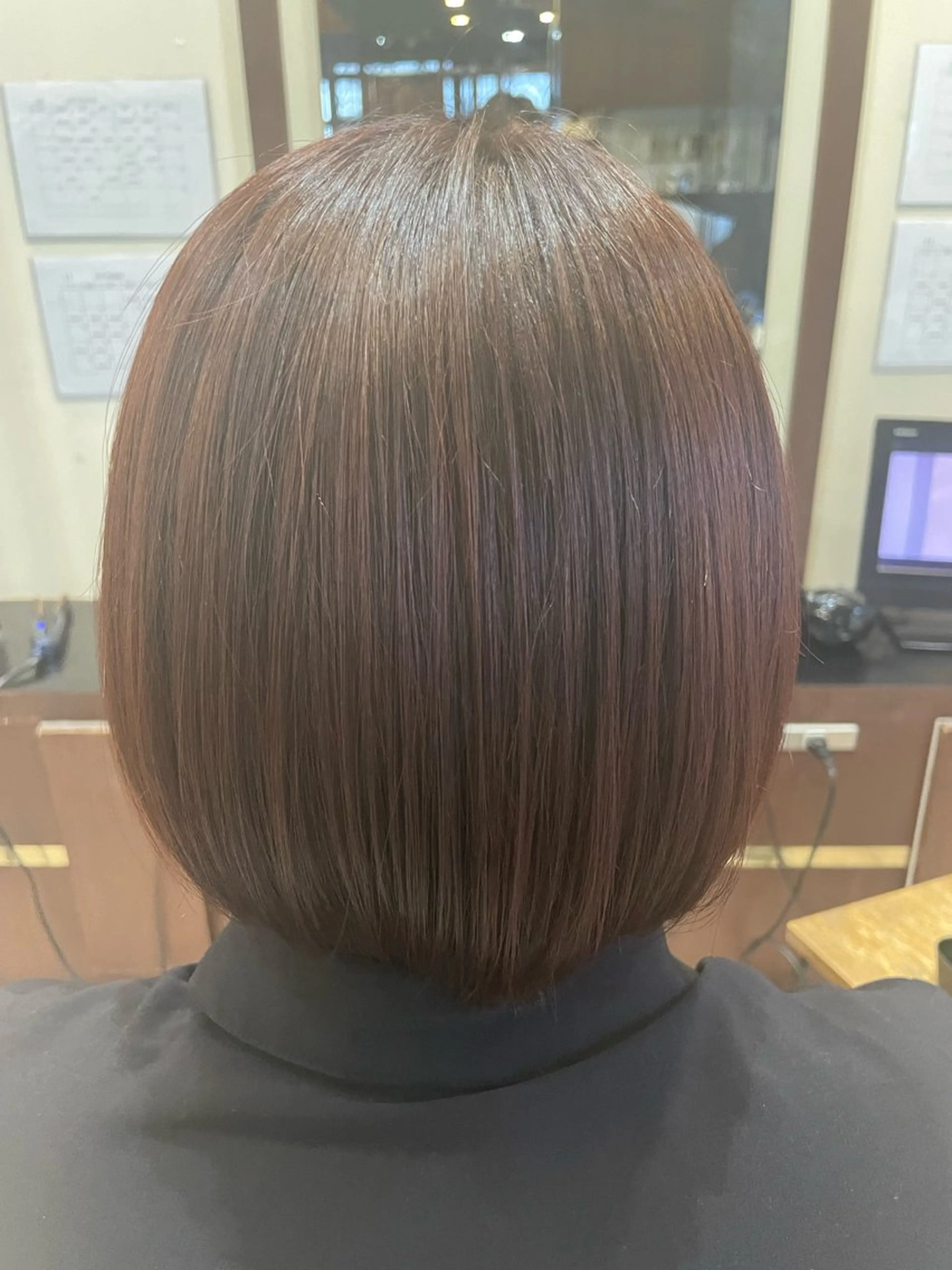 ショート 髪質改善ioLu 伊藤サダキのヘアスタイル