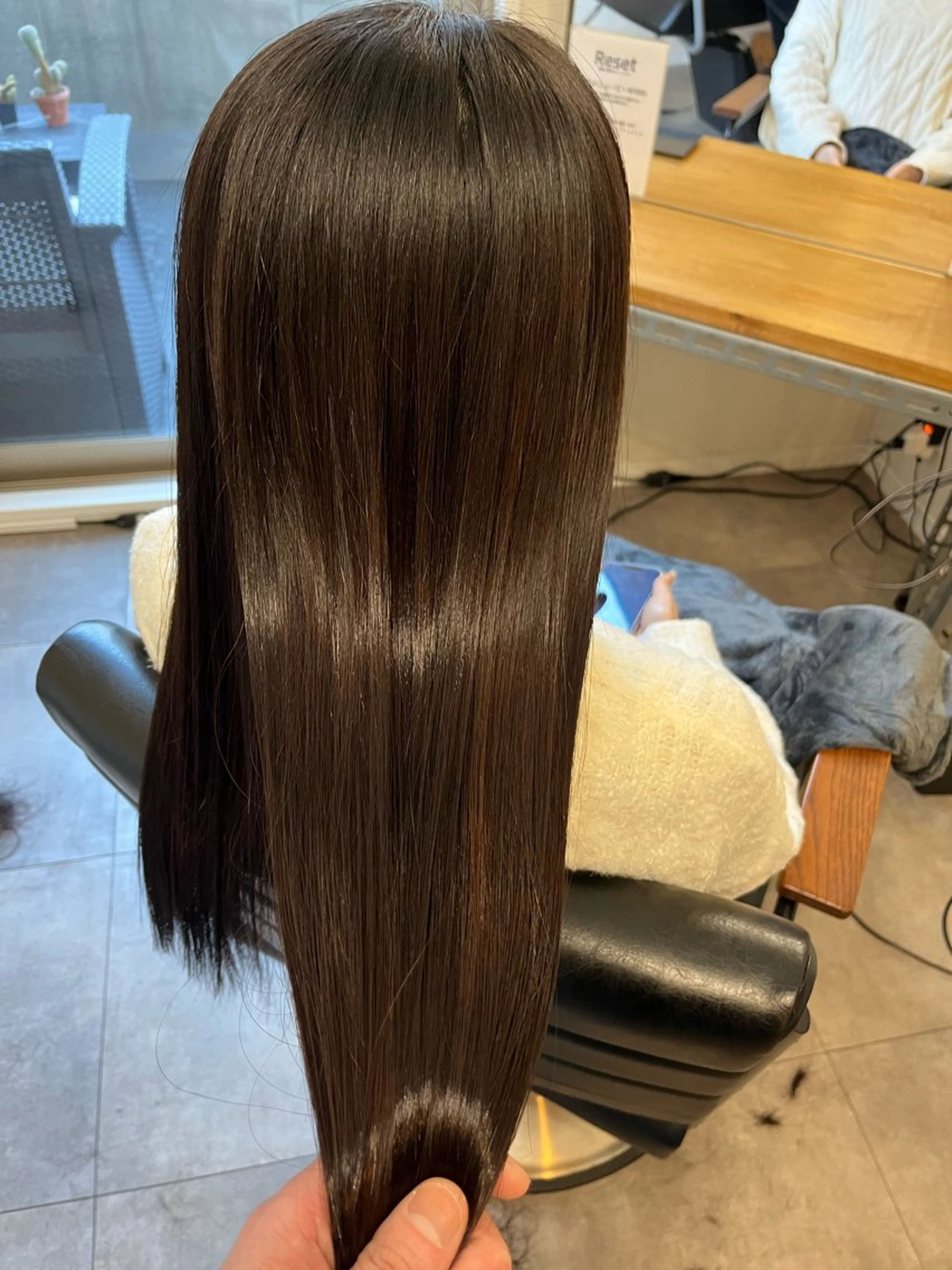 ロング カット ヘアカラー トリートメント OFF YUYAのヘアスタイル