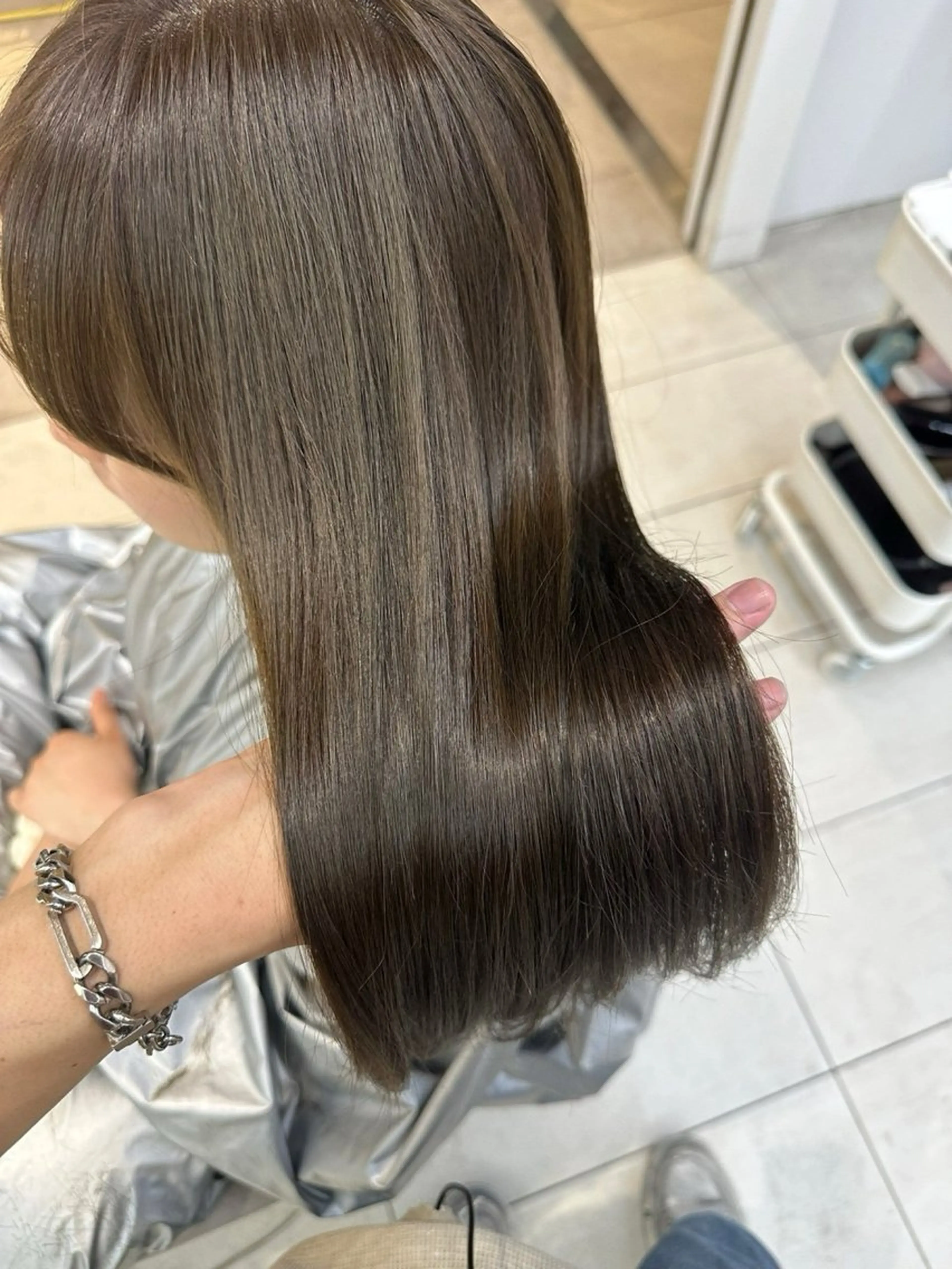 セミロング カラー かなこ 🎀透明感 ツヤカラー🎀のヘアスタイル