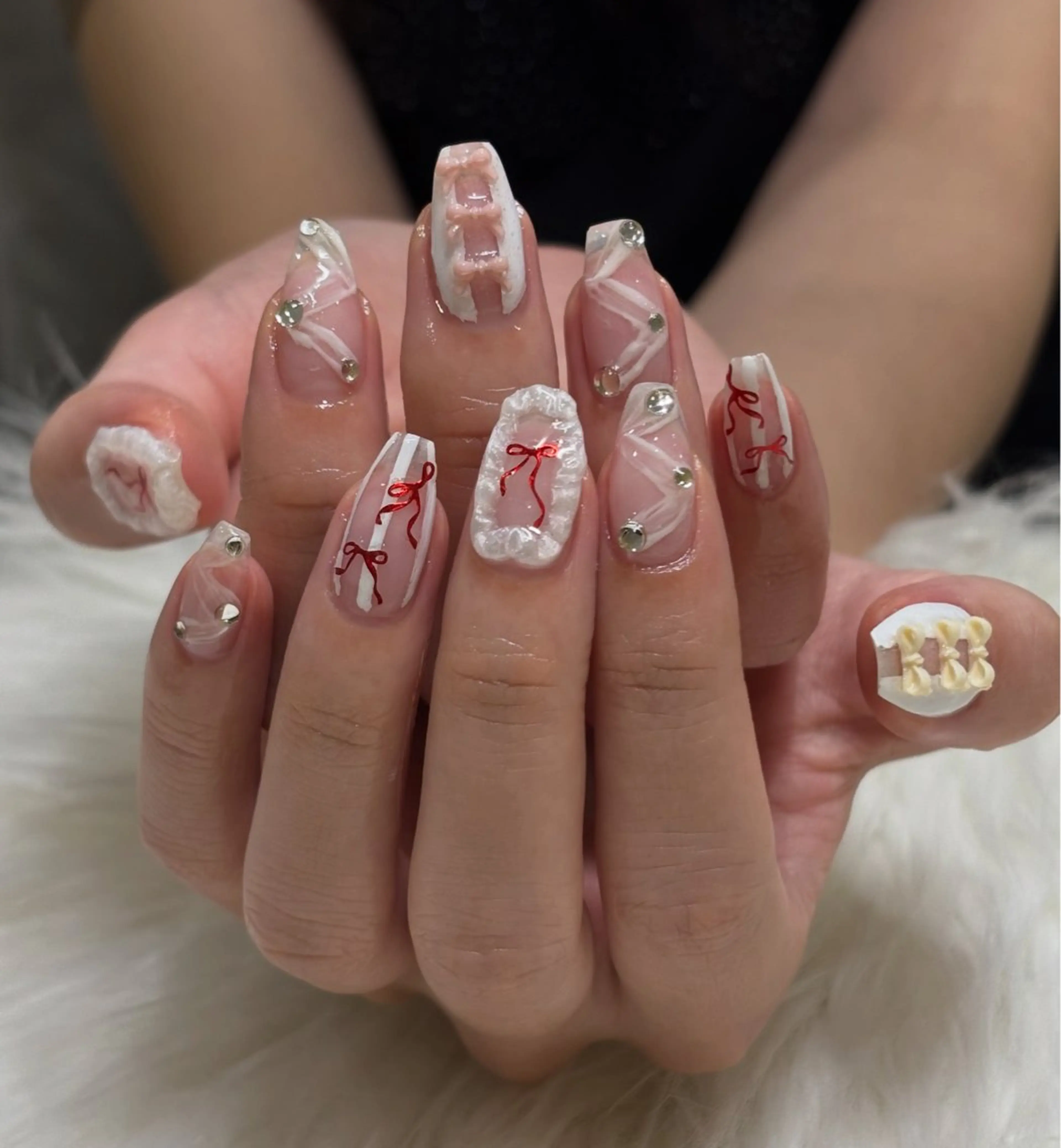 ネイル シオリ ⪩⪨のネイルデザイン