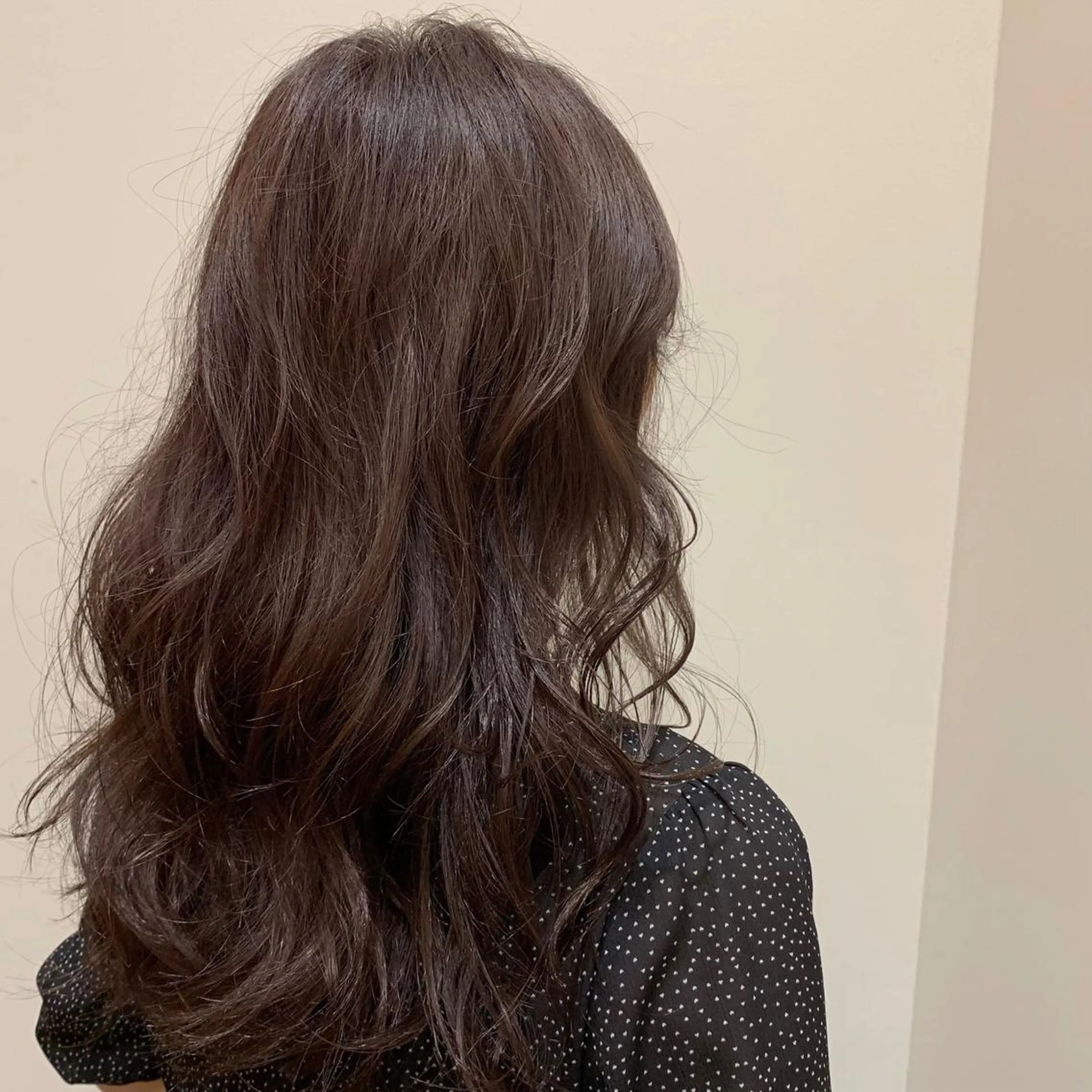 ロング カラー ヘアアレンジ ブラウンカラー チョコレートブラウン fiica （フィーカ）所属・金子侑史 /縮毛矯正の人のヘアスタイル