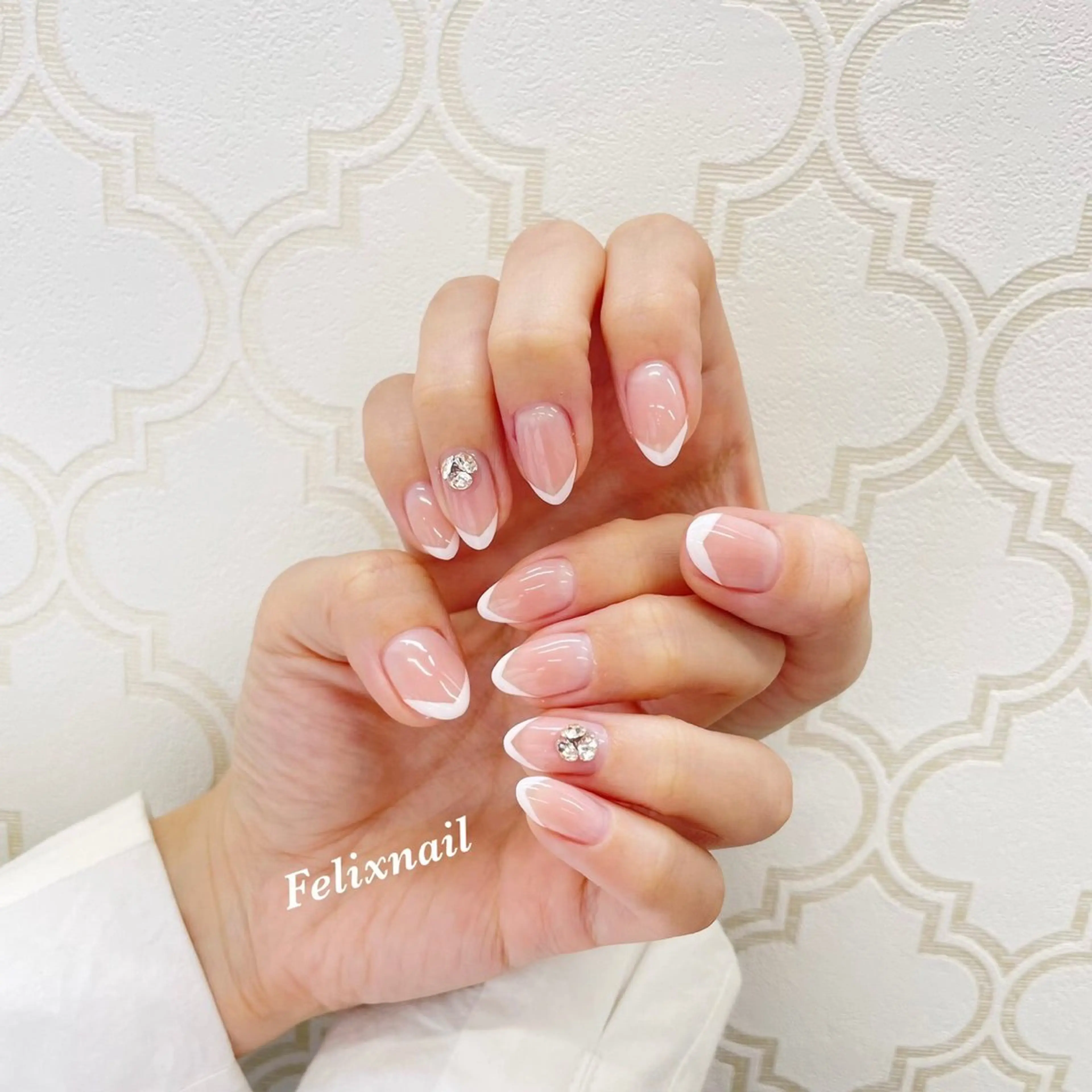 ネイル チークネイル フレンチネイル 持ち込み フェリックスネイル 大人綺麗/トレンドのネイルデザイン