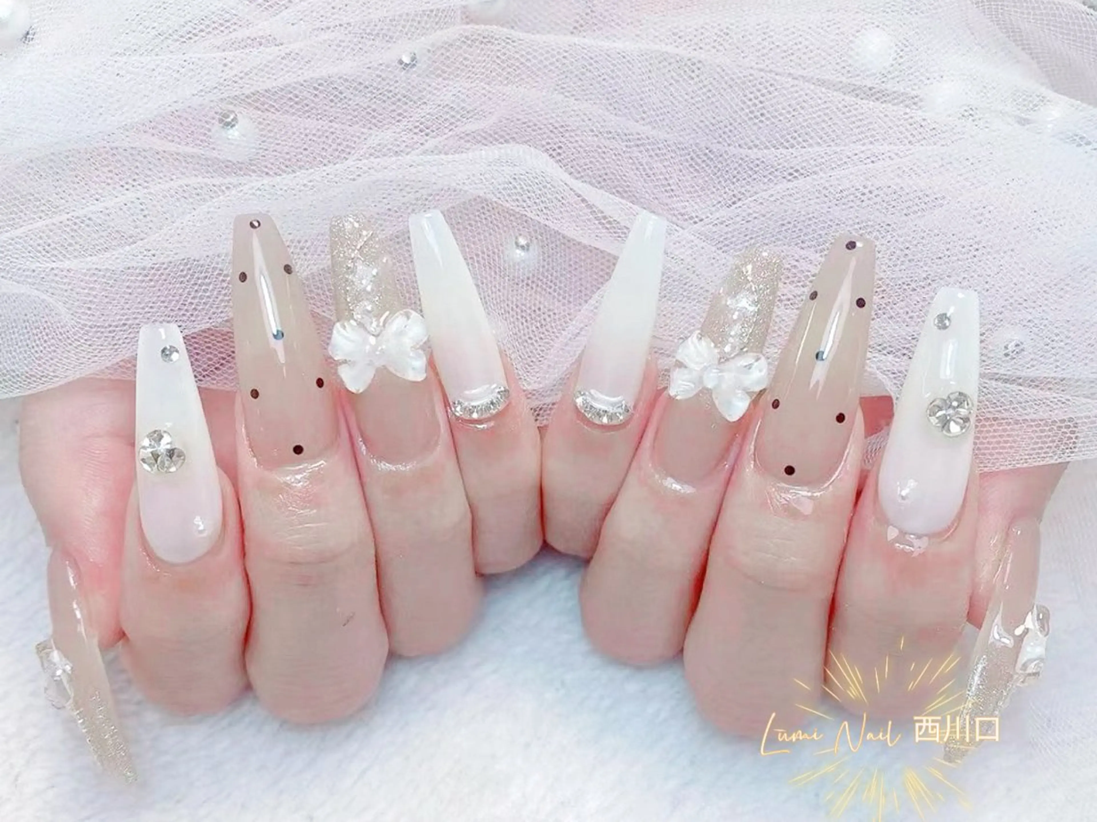 ネイル フットネイル ジェルネイル キラキラネイル オフィスネイル ピンク Lumiネイルサロン所属・Lumi Nail Salonのネイルデザイン