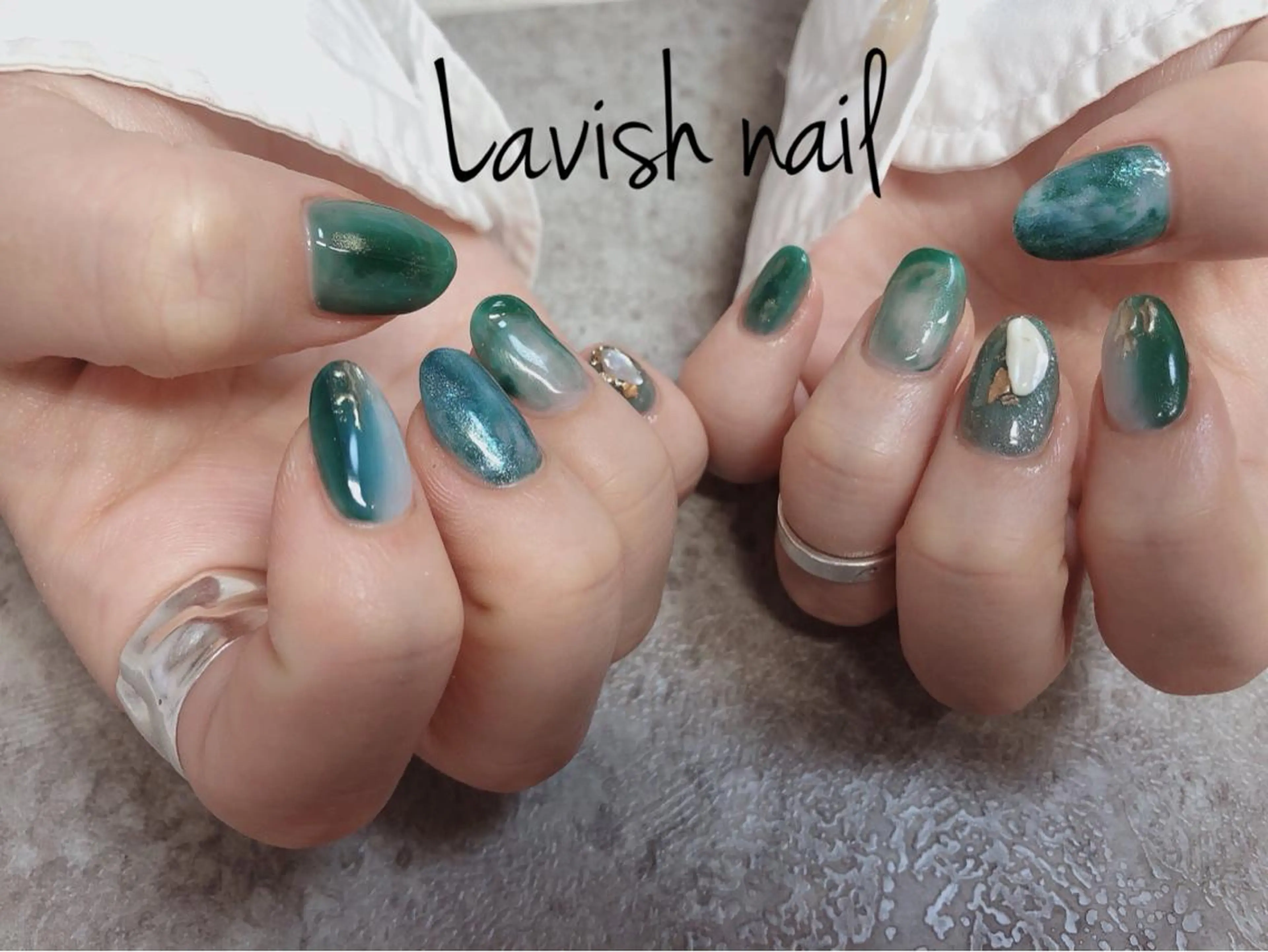 ネイル ニュアンスネイル ハンドネイル Lavish nailのネイルデザイン