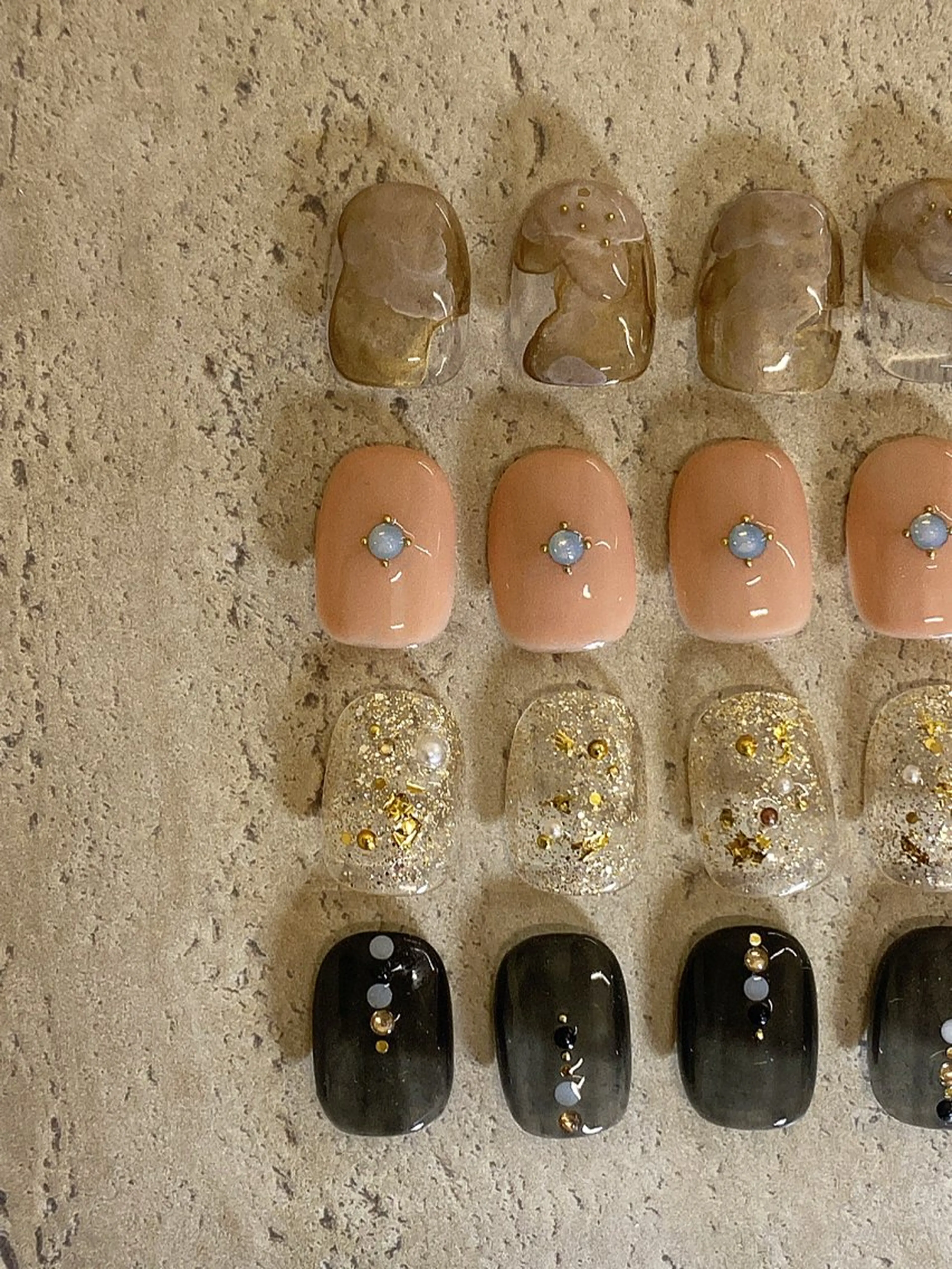 ネイル ハンドネイル ニュアンス / 鉱物 natsukiのネイルデザイン