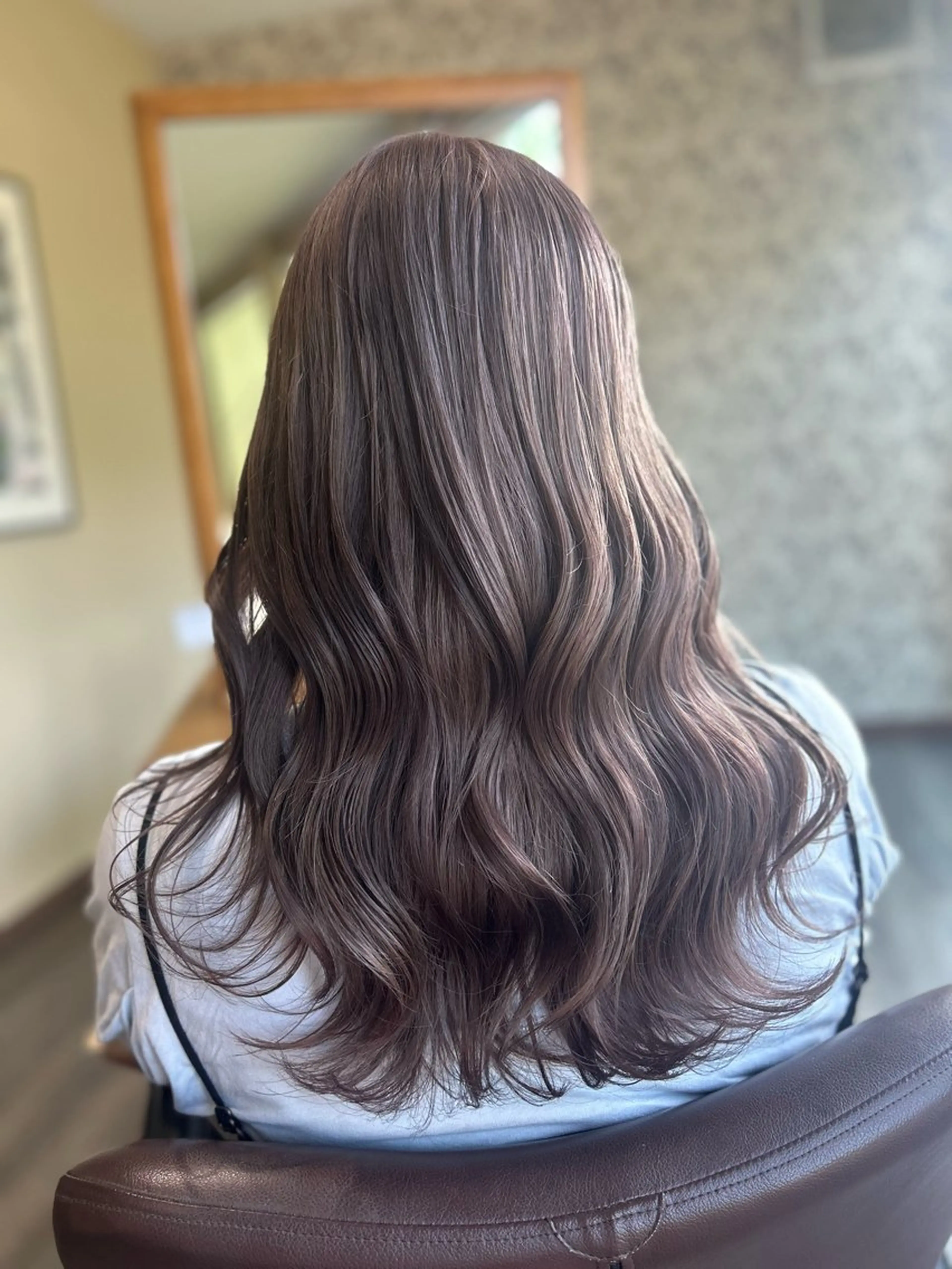 ロング カラー ブリーチ グレージュ ラベンダーカラー ラベンダーグレージュ ラベンダーグレー カット ヘアカラー Morpho Hair Product所属・井上 花音のヘアスタイル