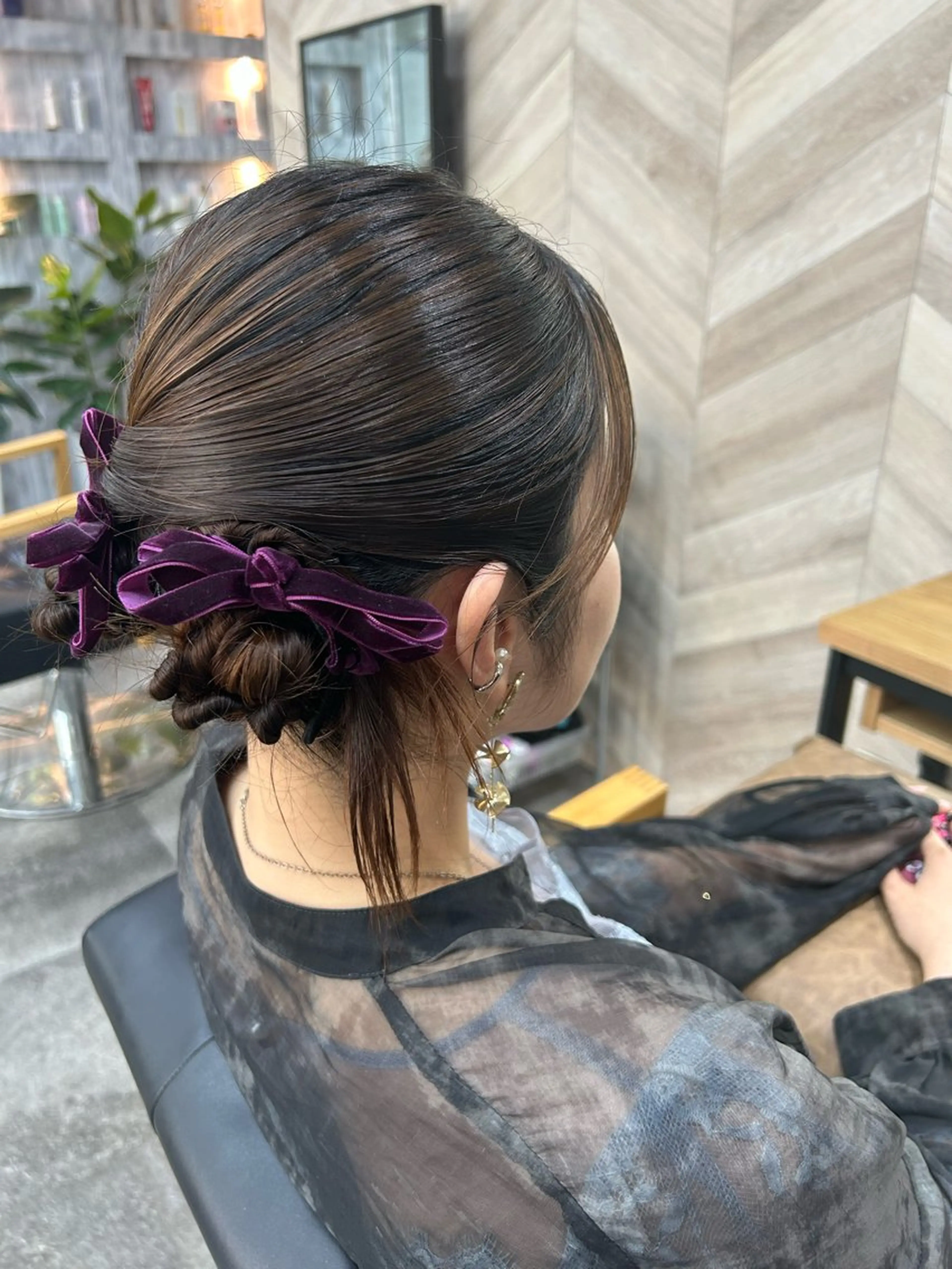 セミロング ヘアアレンジ ヘアセット 飯塚 沙衣のヘアスタイル