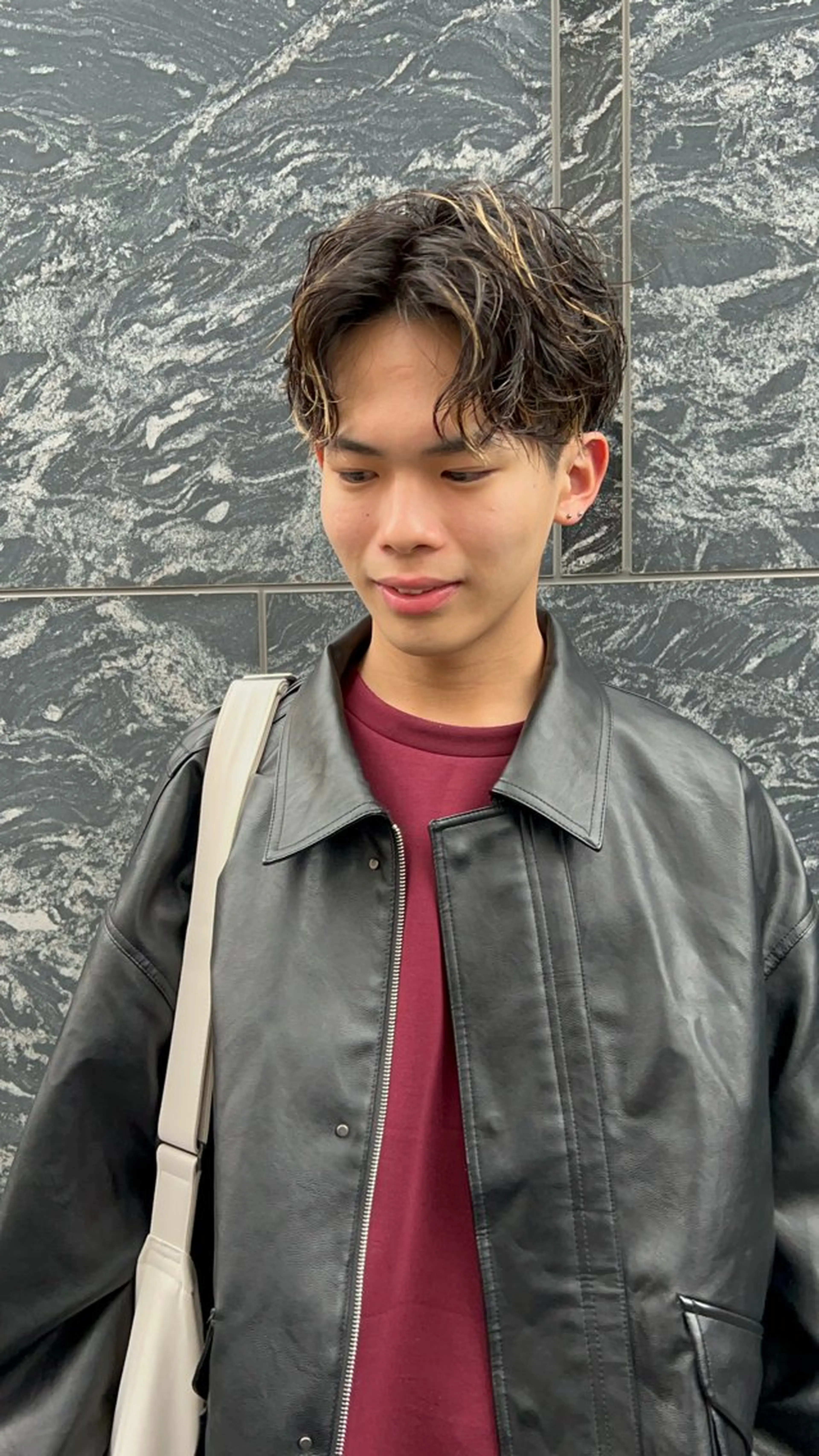 ショート カラー パーマ メンズ メンズハイライト メンズパーマ ハイライトカラー ハイライト カット ヘアカラー トリートメント 樋野 亮のヘアスタイル