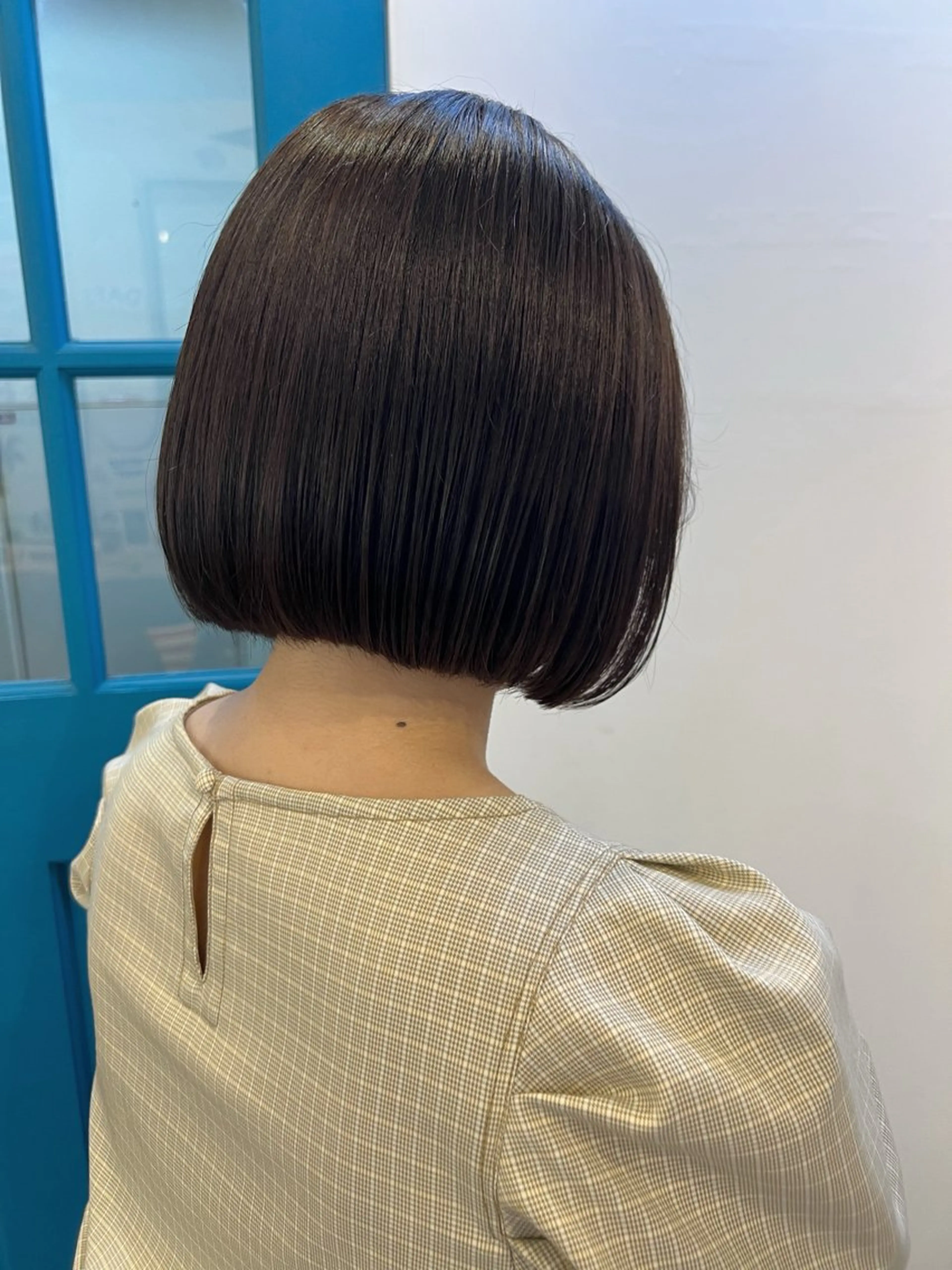 ショート カラー デザインカラー イヤリングカラー ハイライトカラー ボブ 顔周りカット カット 縮毛矯正 トリートメント KANA/ボブ/ インナーカラー/艶髪のヘアスタイル
