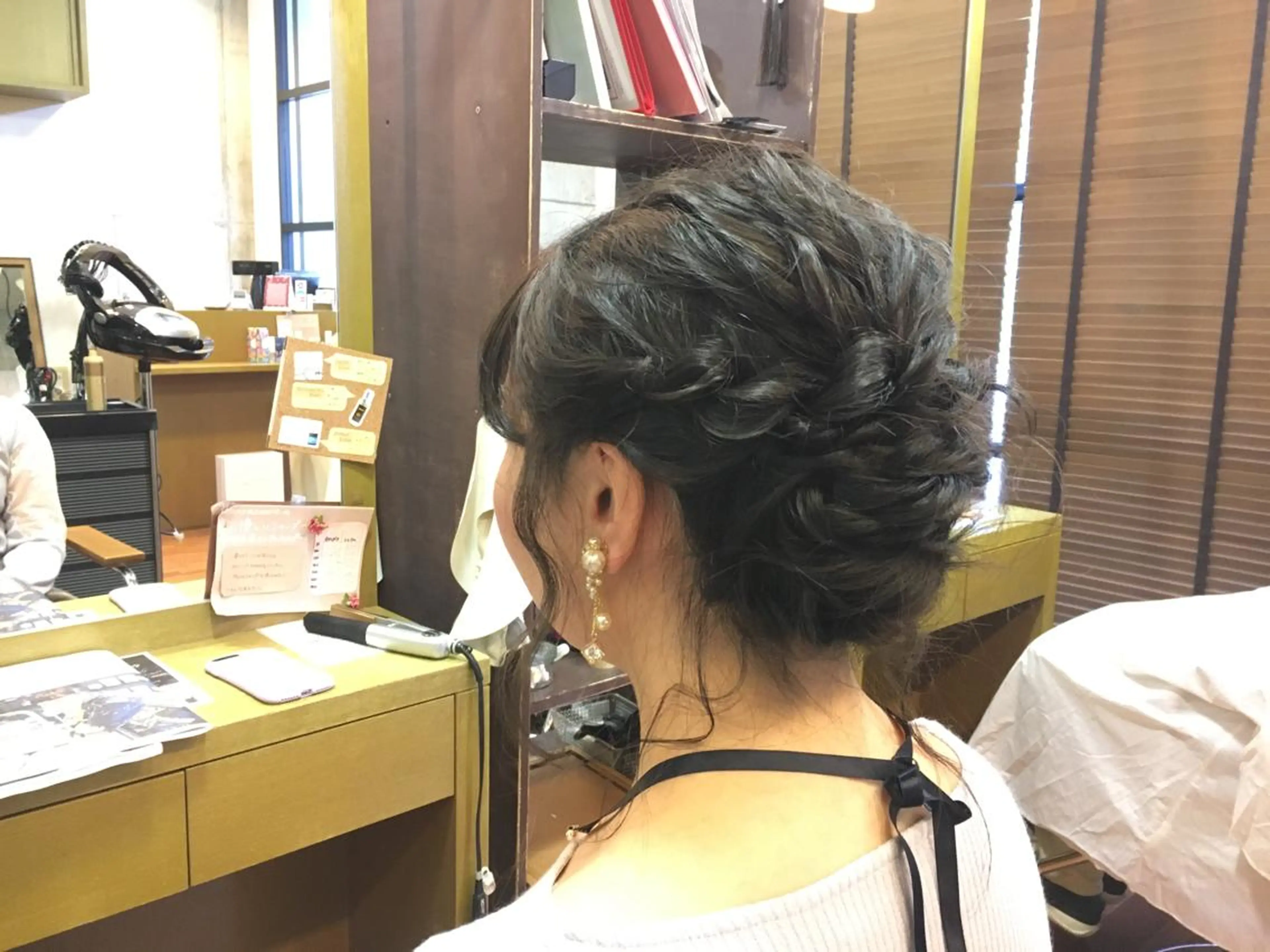 ロング ヘアセット ツイストスパイラル 波巻き🩵片平和香奈のヘアスタイル