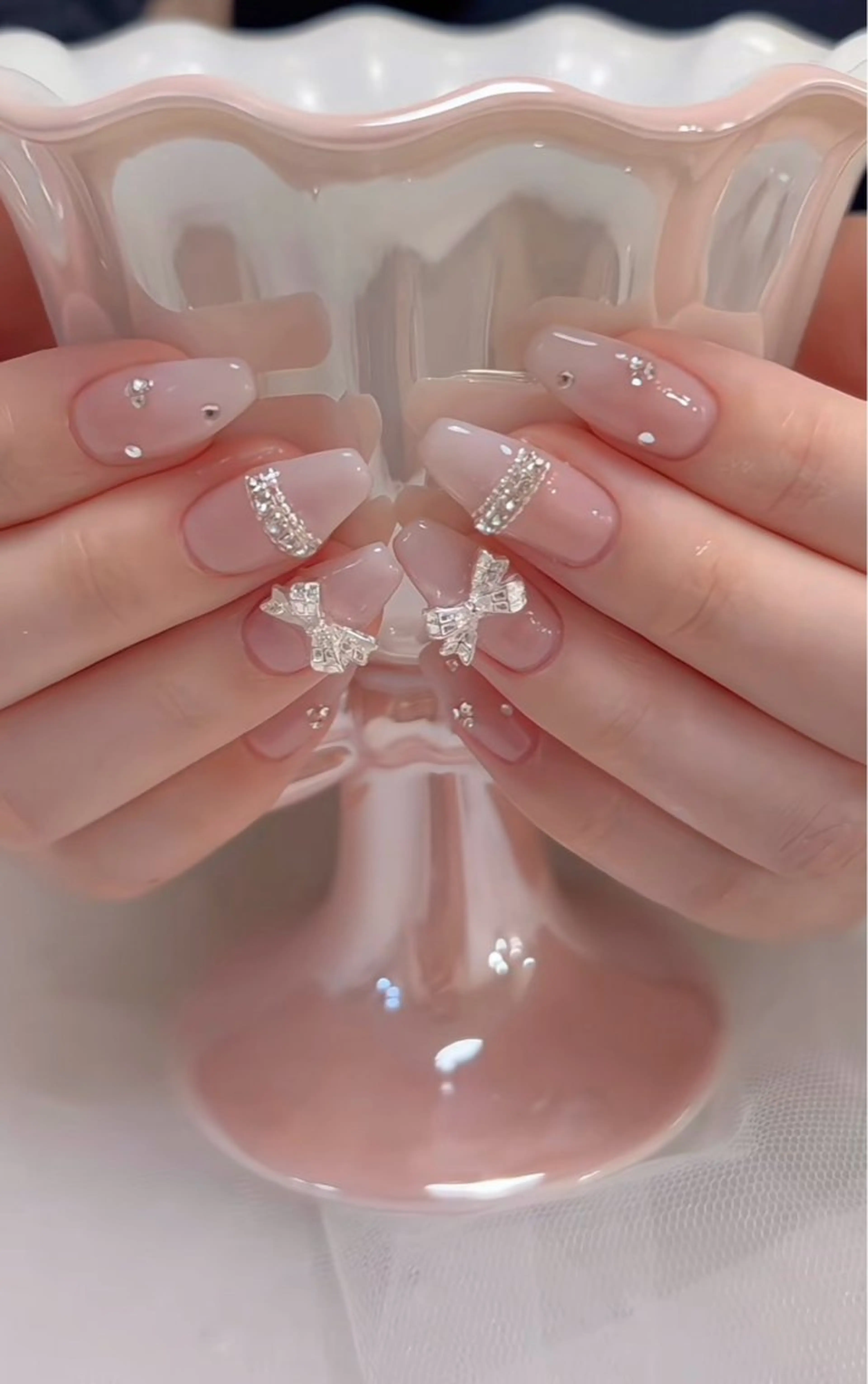 ネイル チークネイル フレンチネイル グラデーション 韓国ネイル マグネットネイル ハンドネイル Hana nail所属・Hana Nailのネイルデザイン