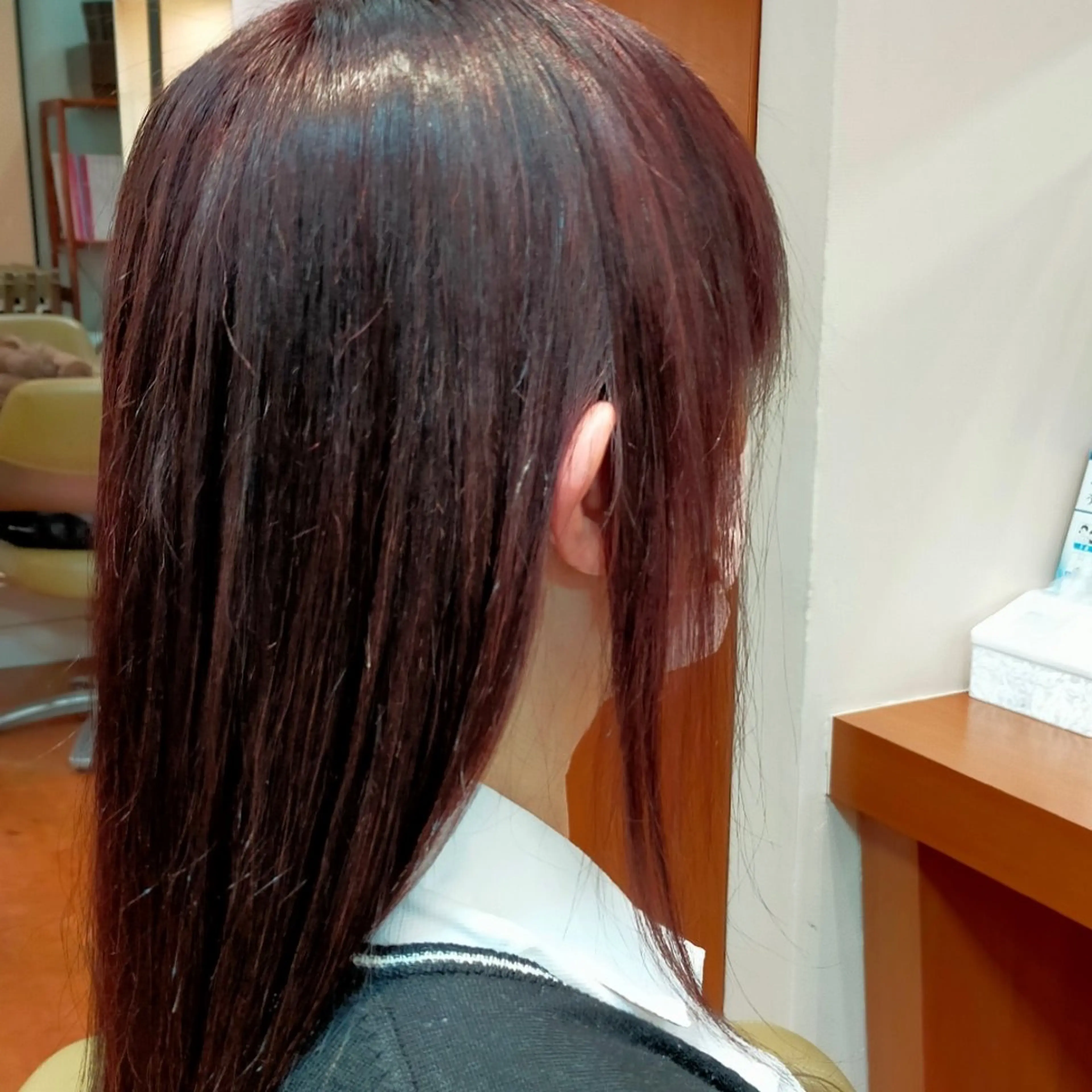 セミロング 太田 香織のヘアスタイル