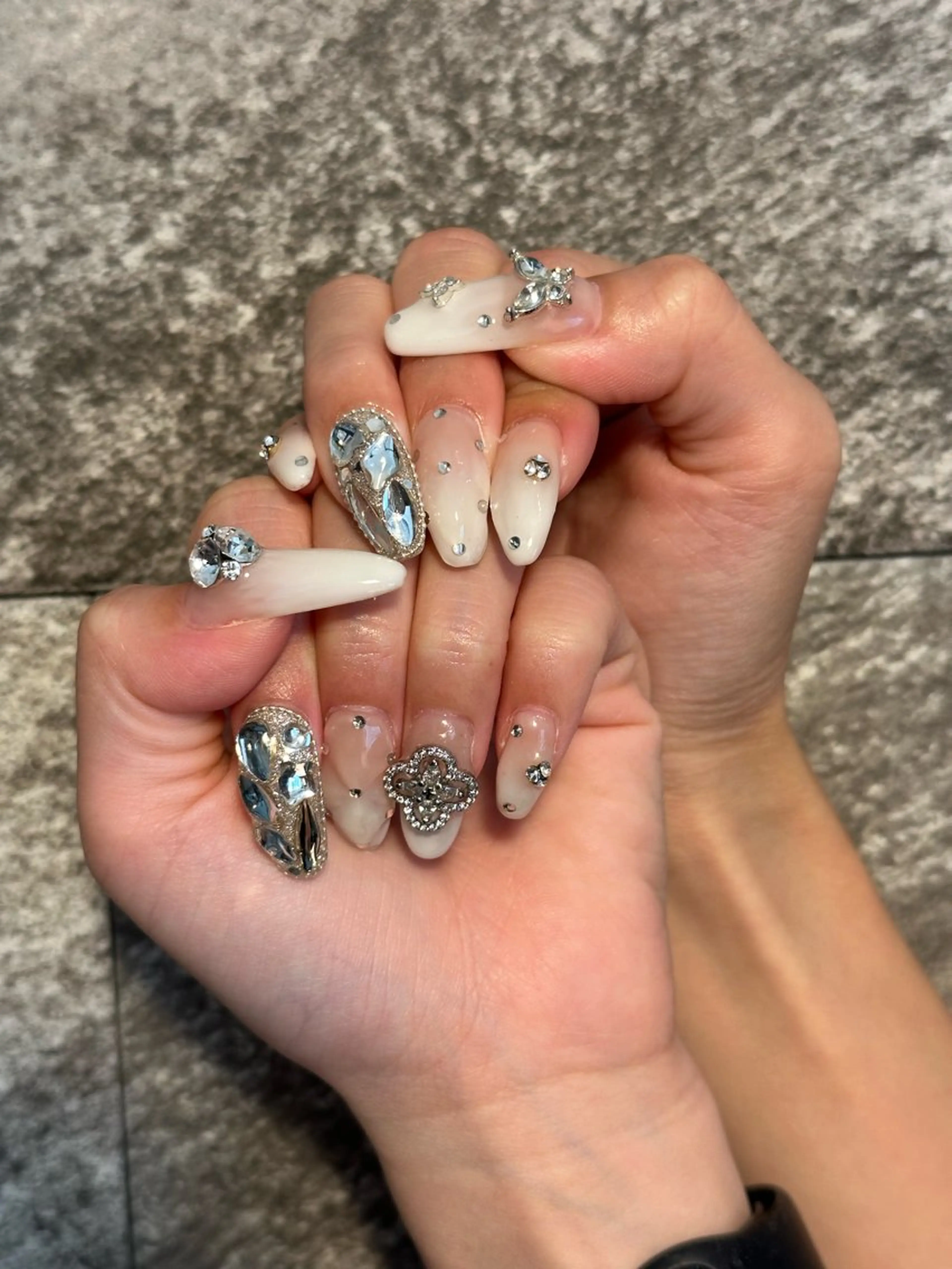ネイル ハンドネイル Yuji .Fのネイルデザイン