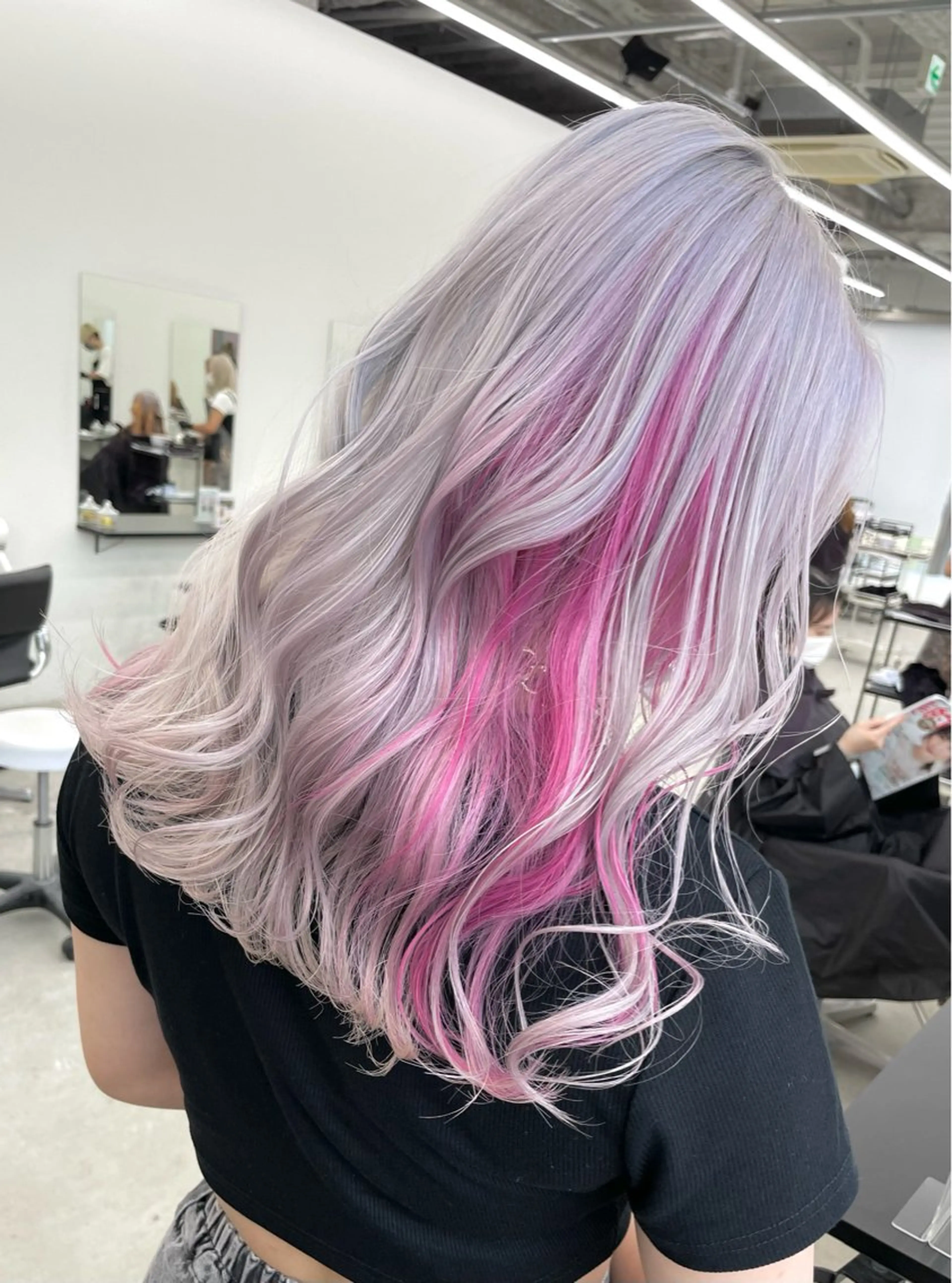 ロング ヘアカラー 原田 瑠月のヘアスタイル