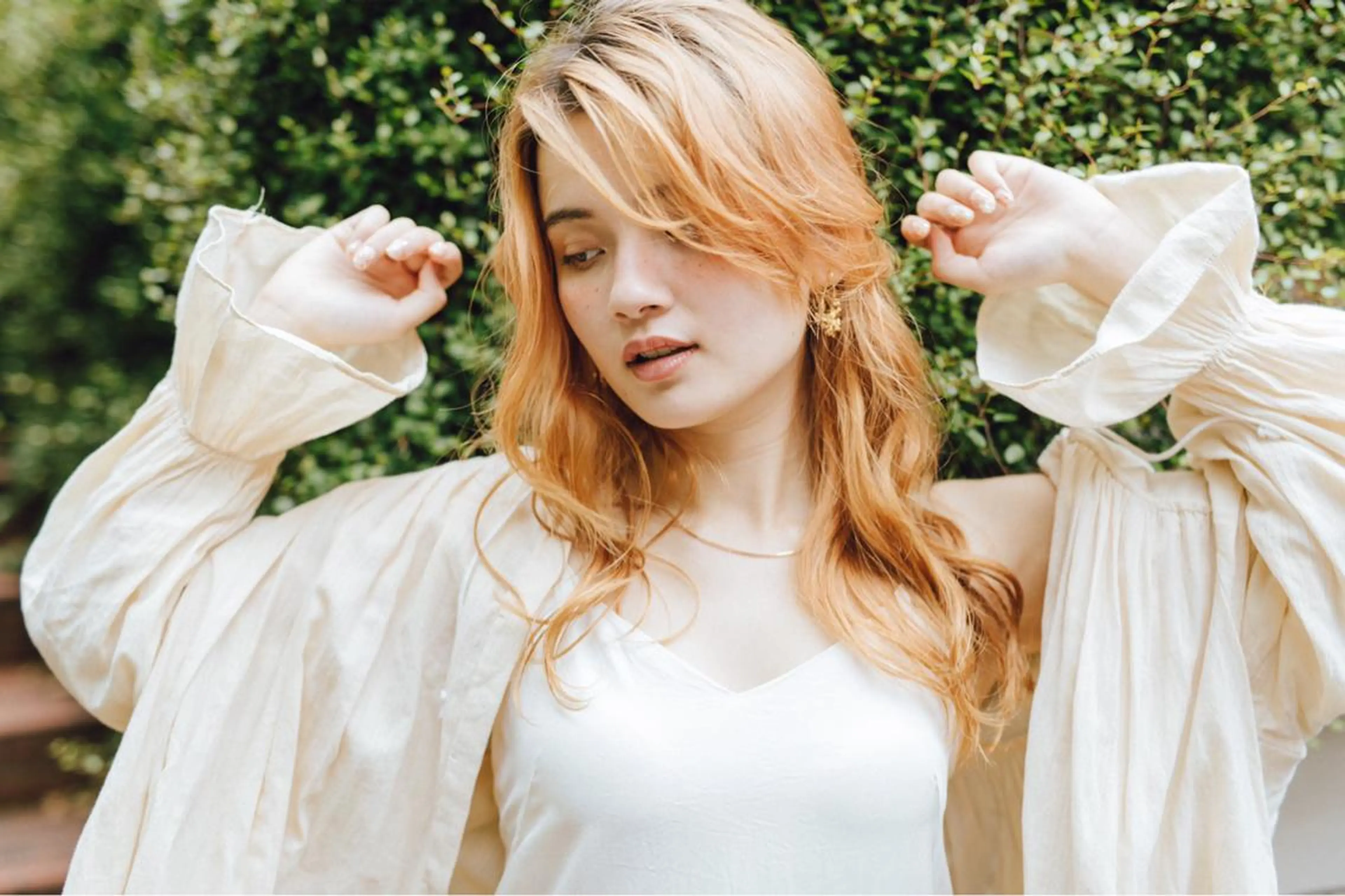 セミロング カラー セミロングパーマ ブリーチ 韓国風ヘア 縮毛矯正 トリートメント 個室サロン Fbeauty×Spica所属・トップ スタイリストのヘアスタイル