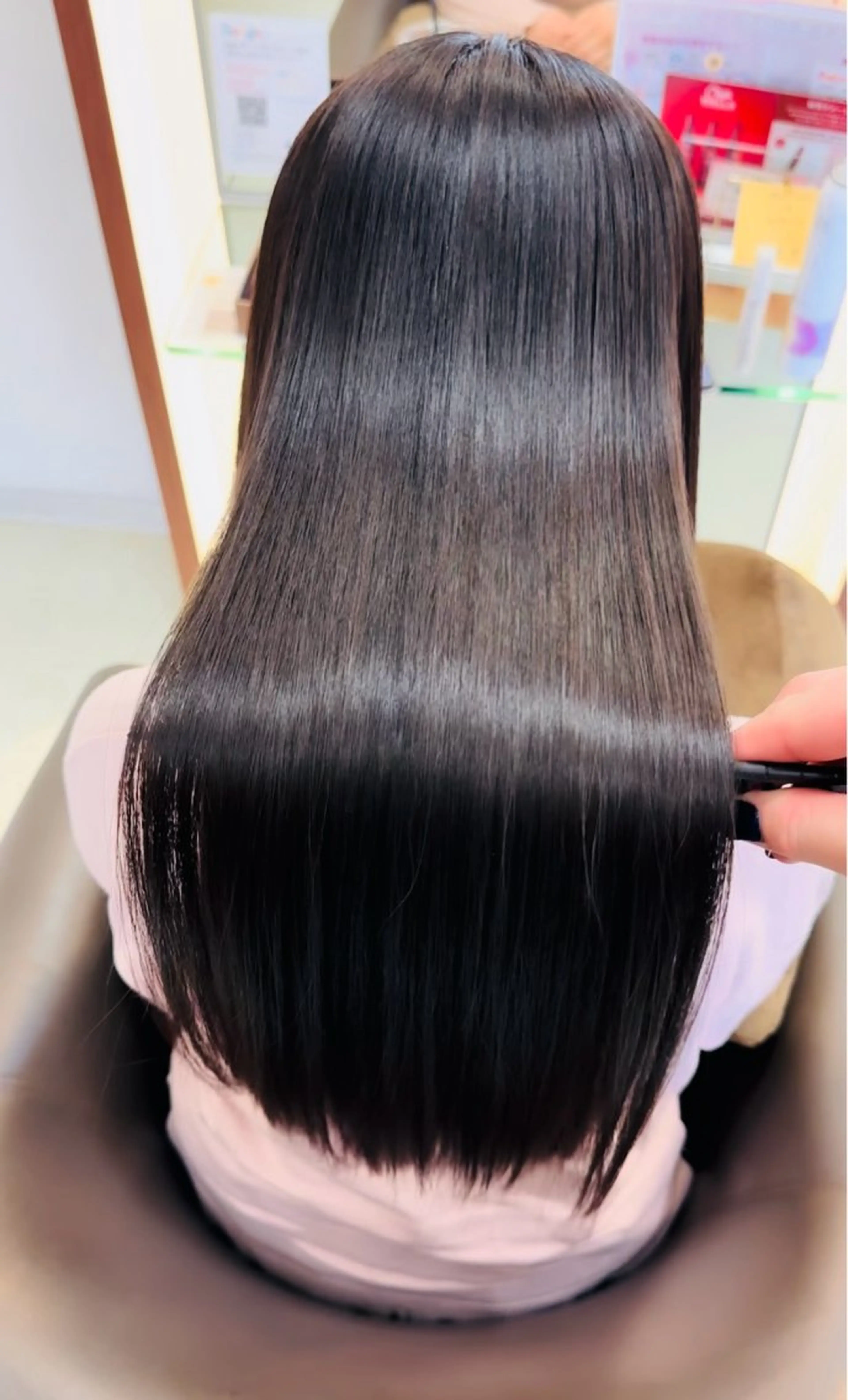 セミロング セミロングパーマ 髪質改善 トリートメント 三宅 壱輝のヘアスタイル