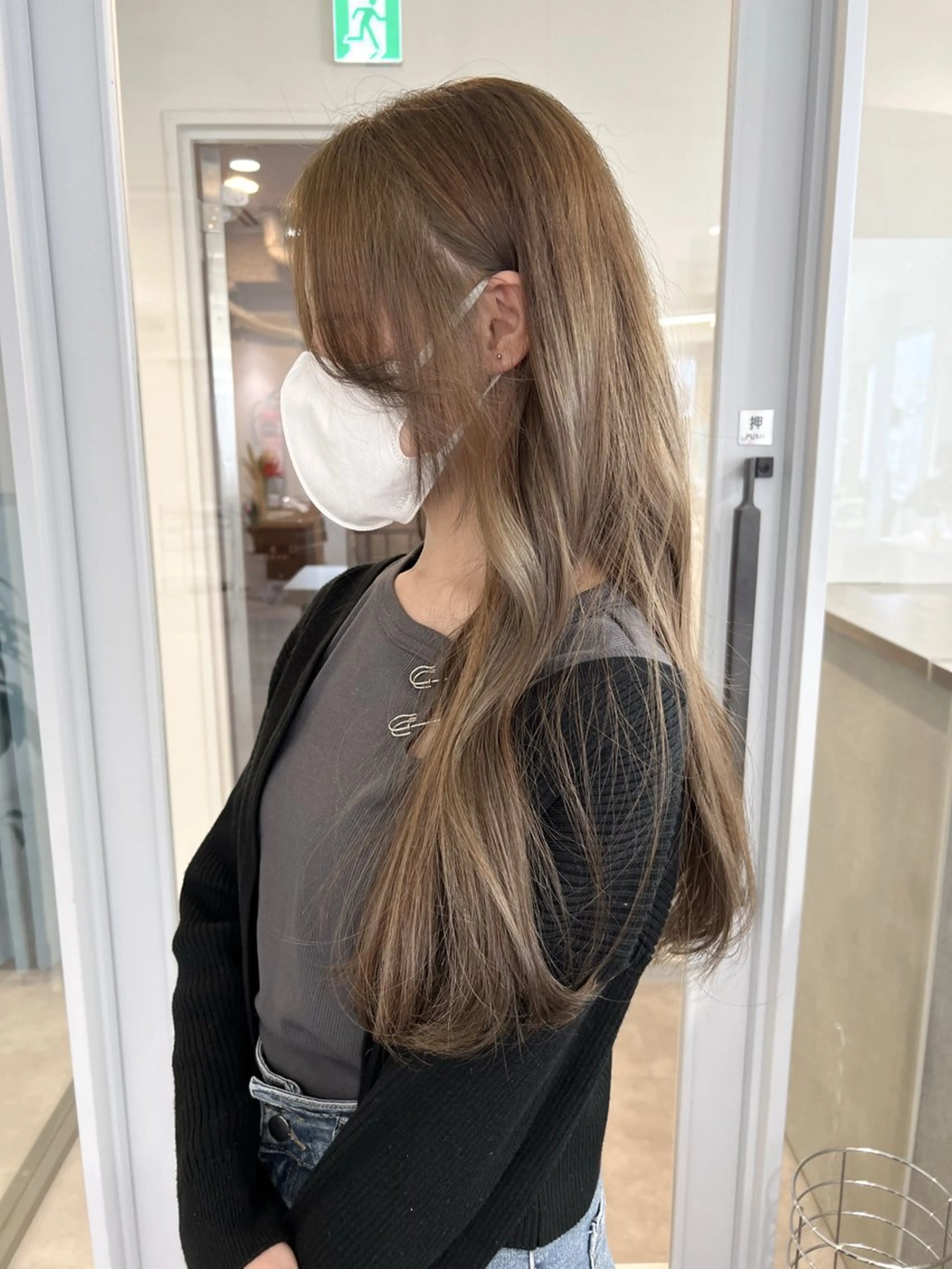 ロング ヘアカラー Elsa the leap元町店所属・Elsa アヤカのヘアスタイル