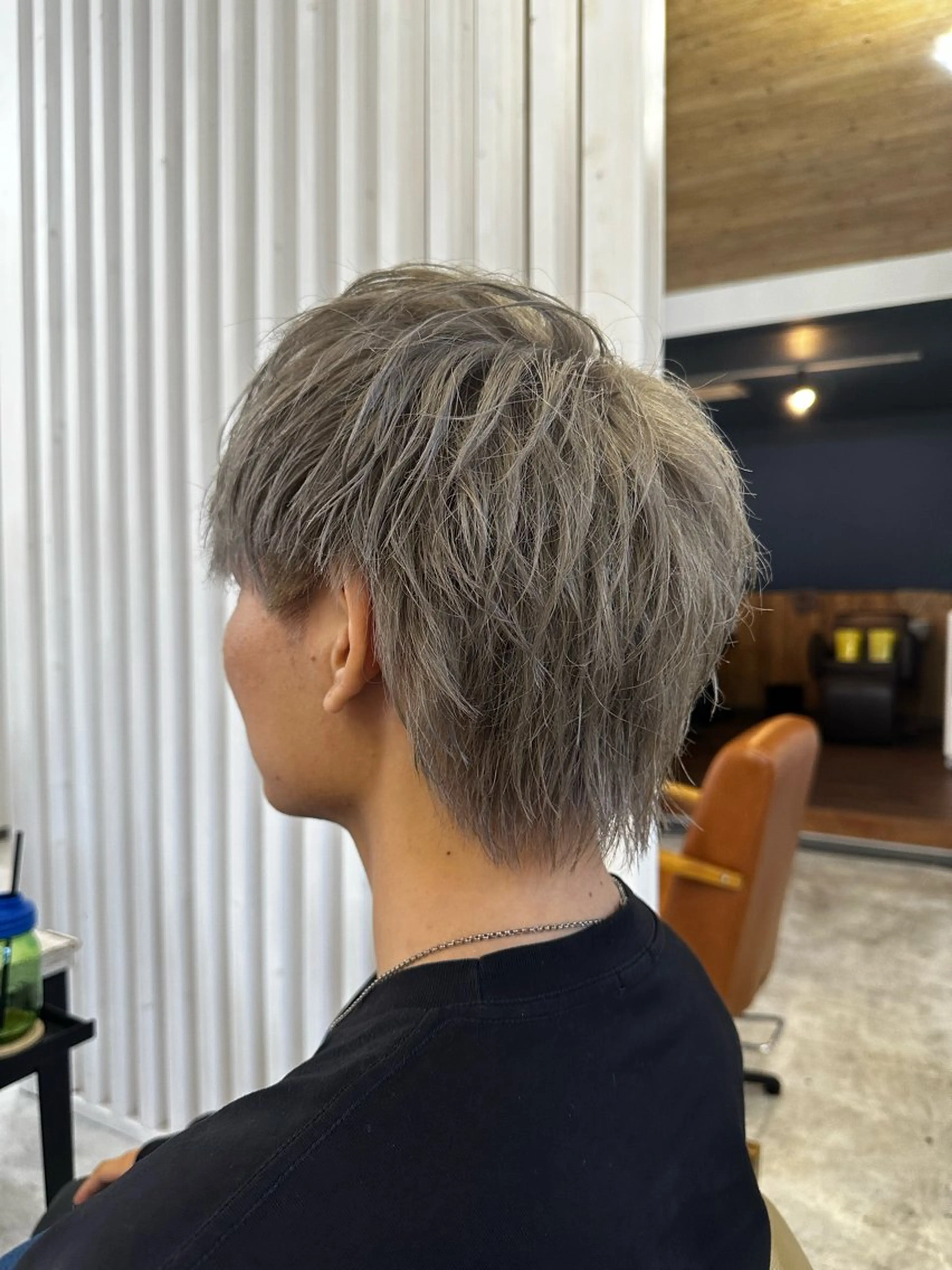 ミディアム カラー ブリーチ グレージュ カット ヘアカラー 椎木 琉聖のヘアスタイル