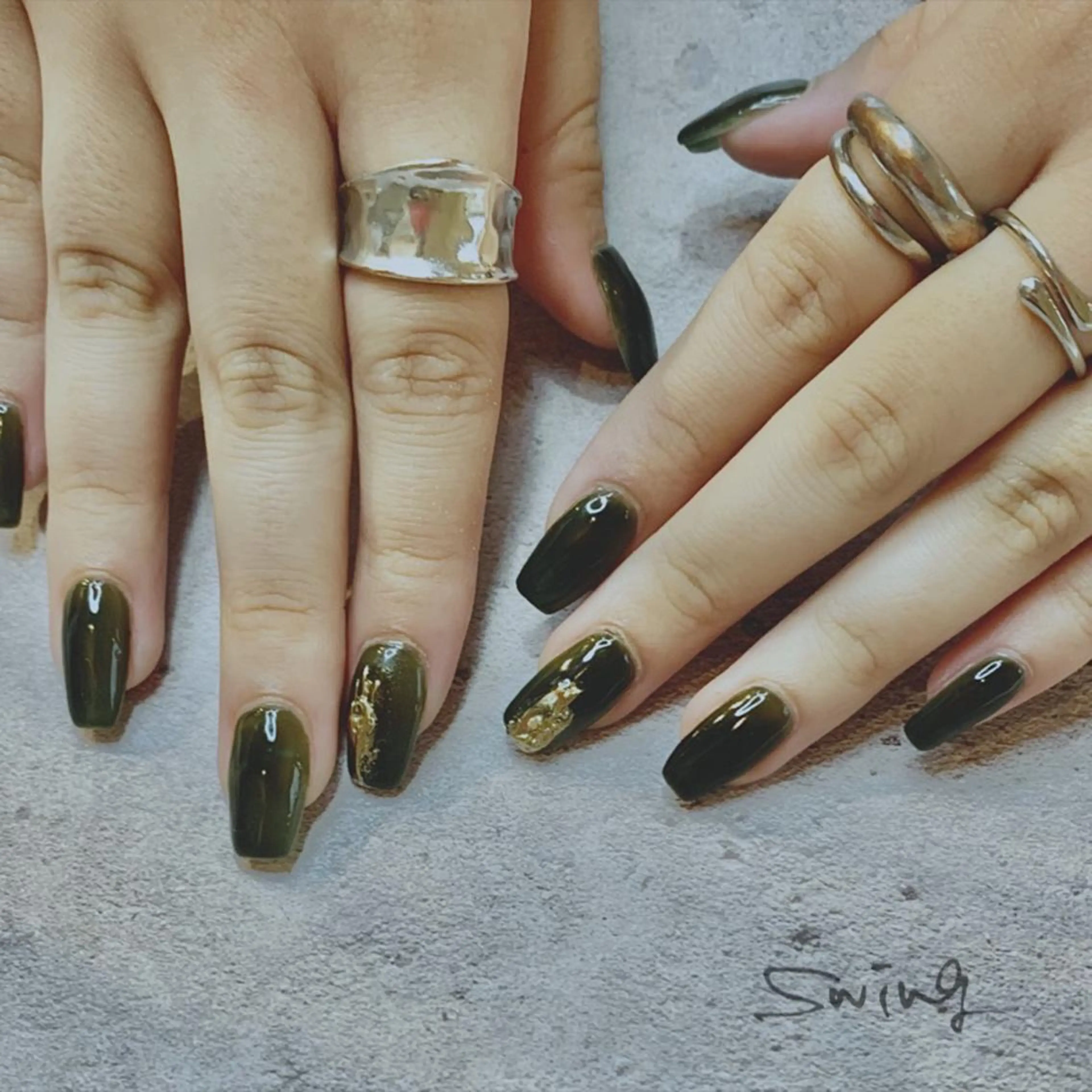 ネイル ゴールド ミラーネイル ニュアンスネイル SWING Nail Salon所属・Yoshida Takakoのネイルデザイン