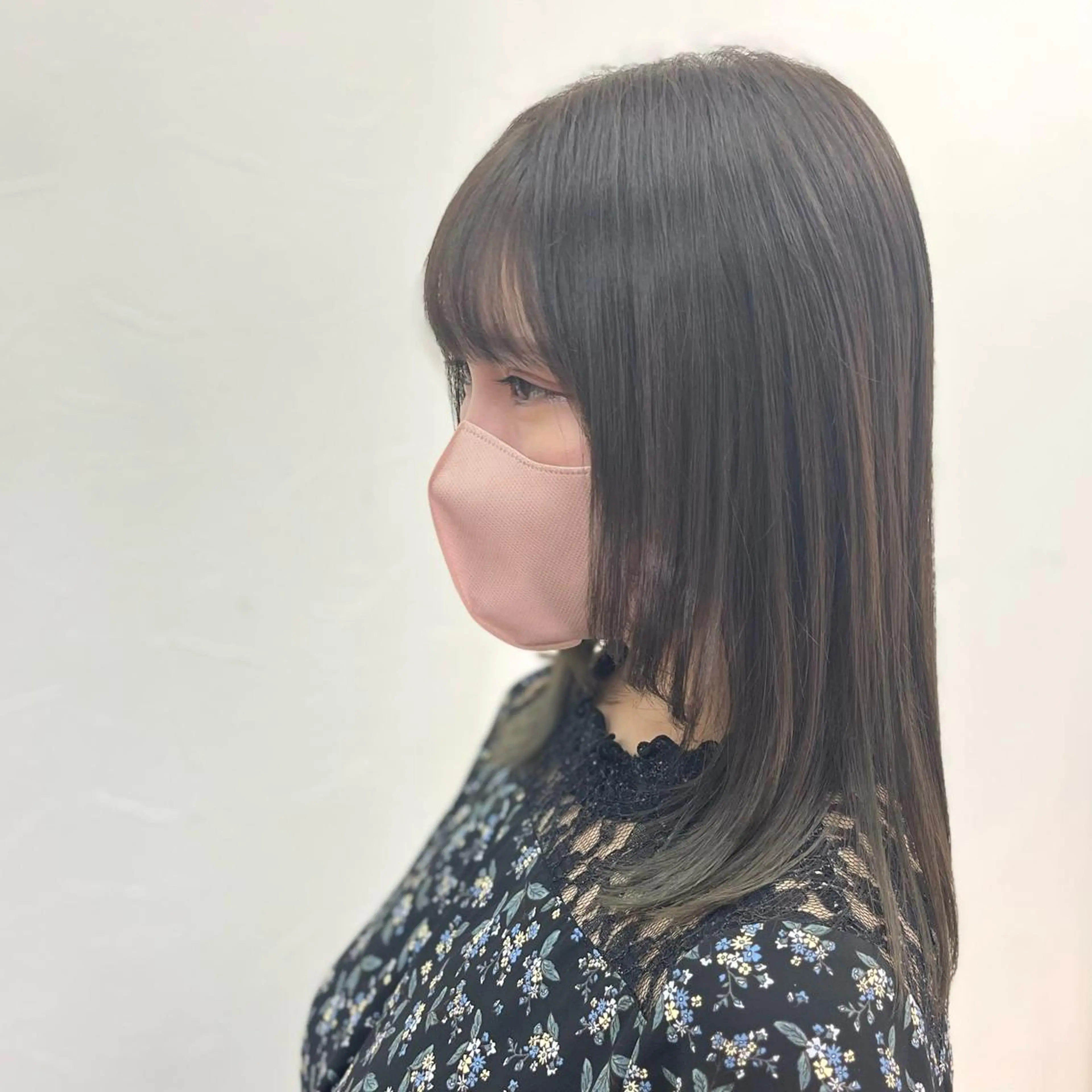 ミディアム 顔周りカット レイヤーカット イッツ！登戸店所属・冨田 豊のヘアスタイル