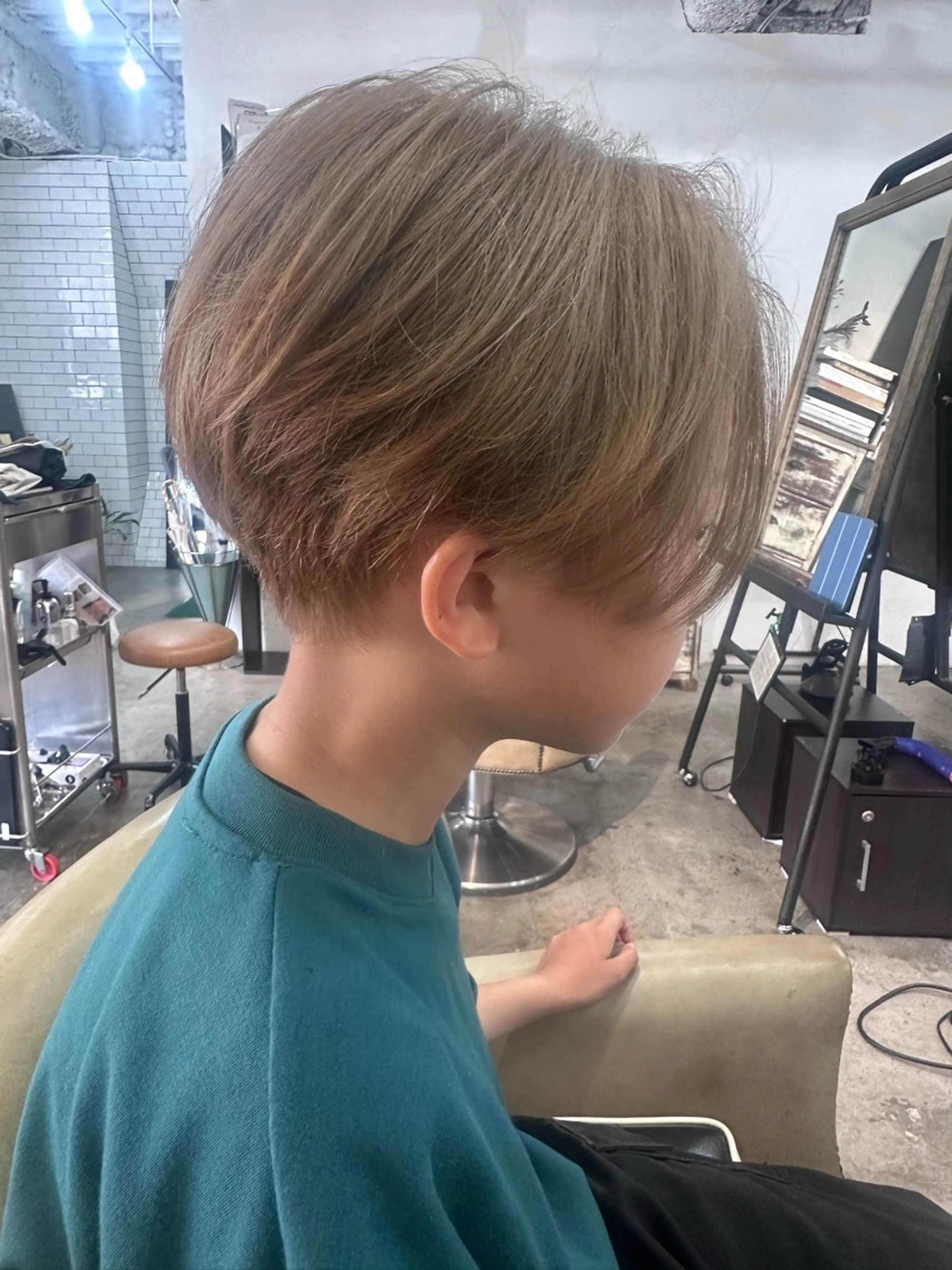 ショート カット ヘアカラー トリートメント 妙見 知洋のヘアスタイル