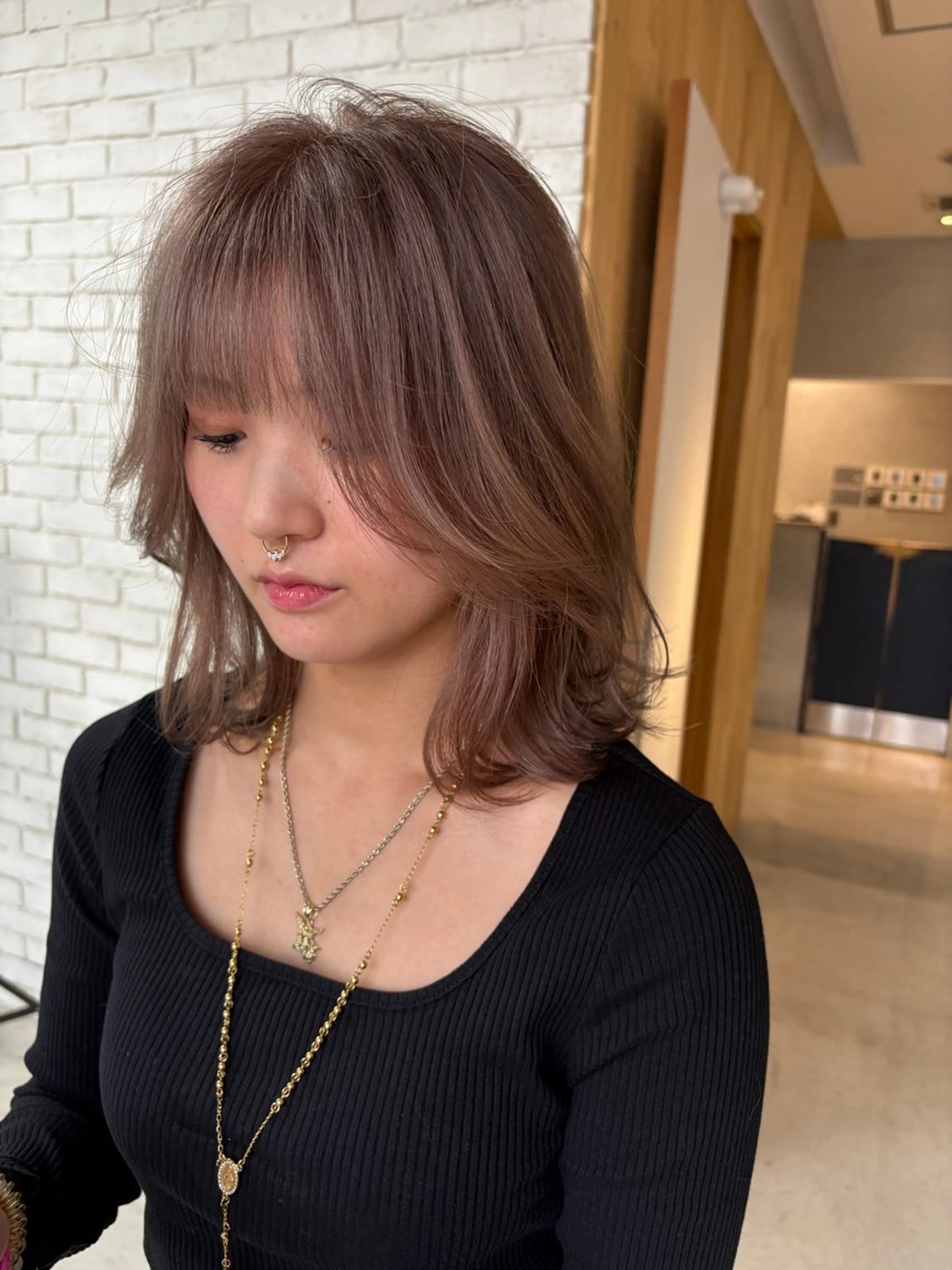 ミディアム カラー ブリーチ ケアブリーチ ダブルカラー ブリーチなしカラー エクステ ヘアカラー トリートメント nameless髪質 改善ブリーチ心斎橋のヘアスタイル