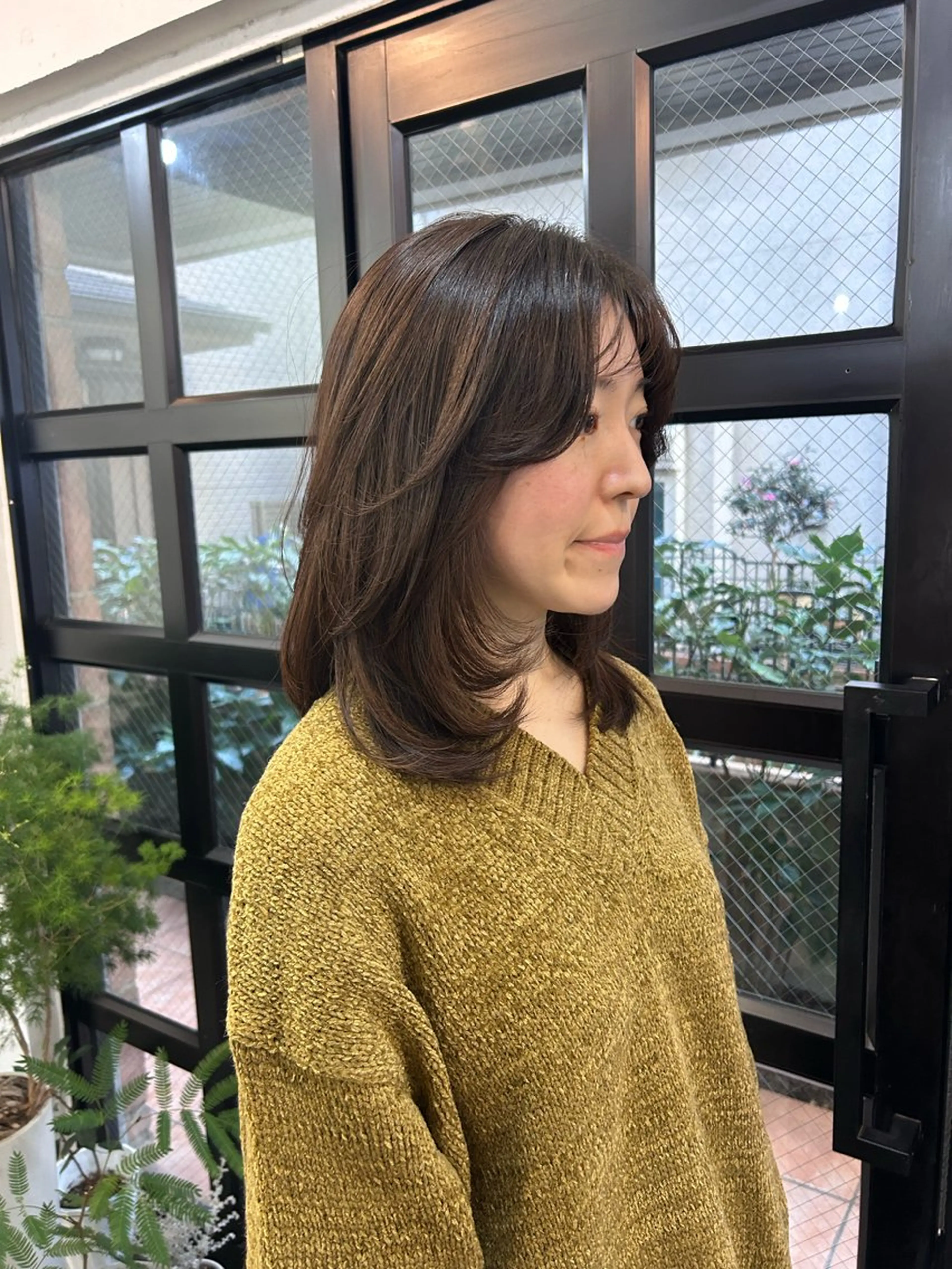 ミディアム SABO 🪴岡田知佳のヘアスタイル