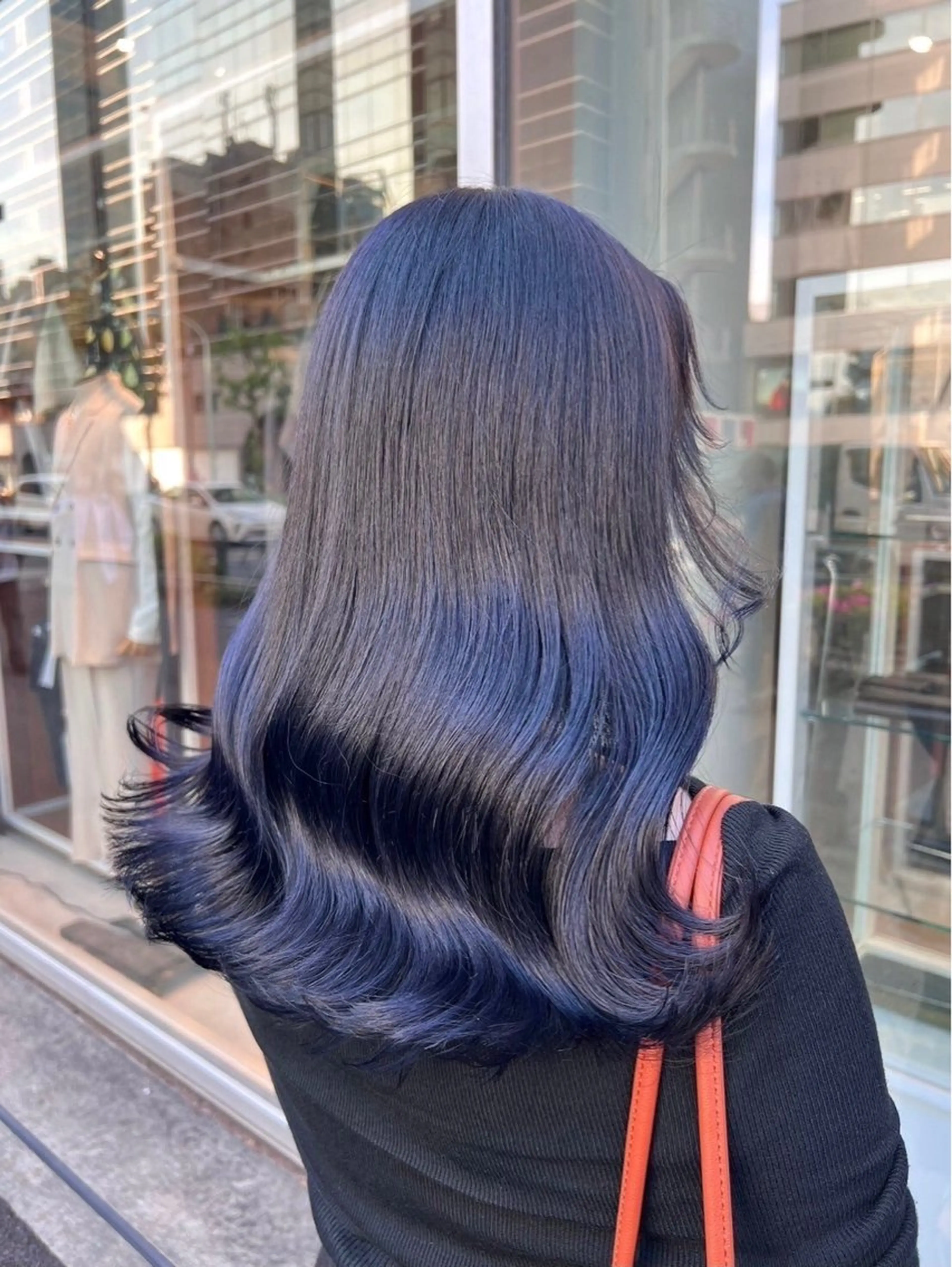 セミロング カラー 黒髪 ブリーチ ブルーカラー ブルーブラック ヘアカラー ブレンバイドット所属・ニュアンスカラー/ 🫧レミ(坊主)のヘアスタイル