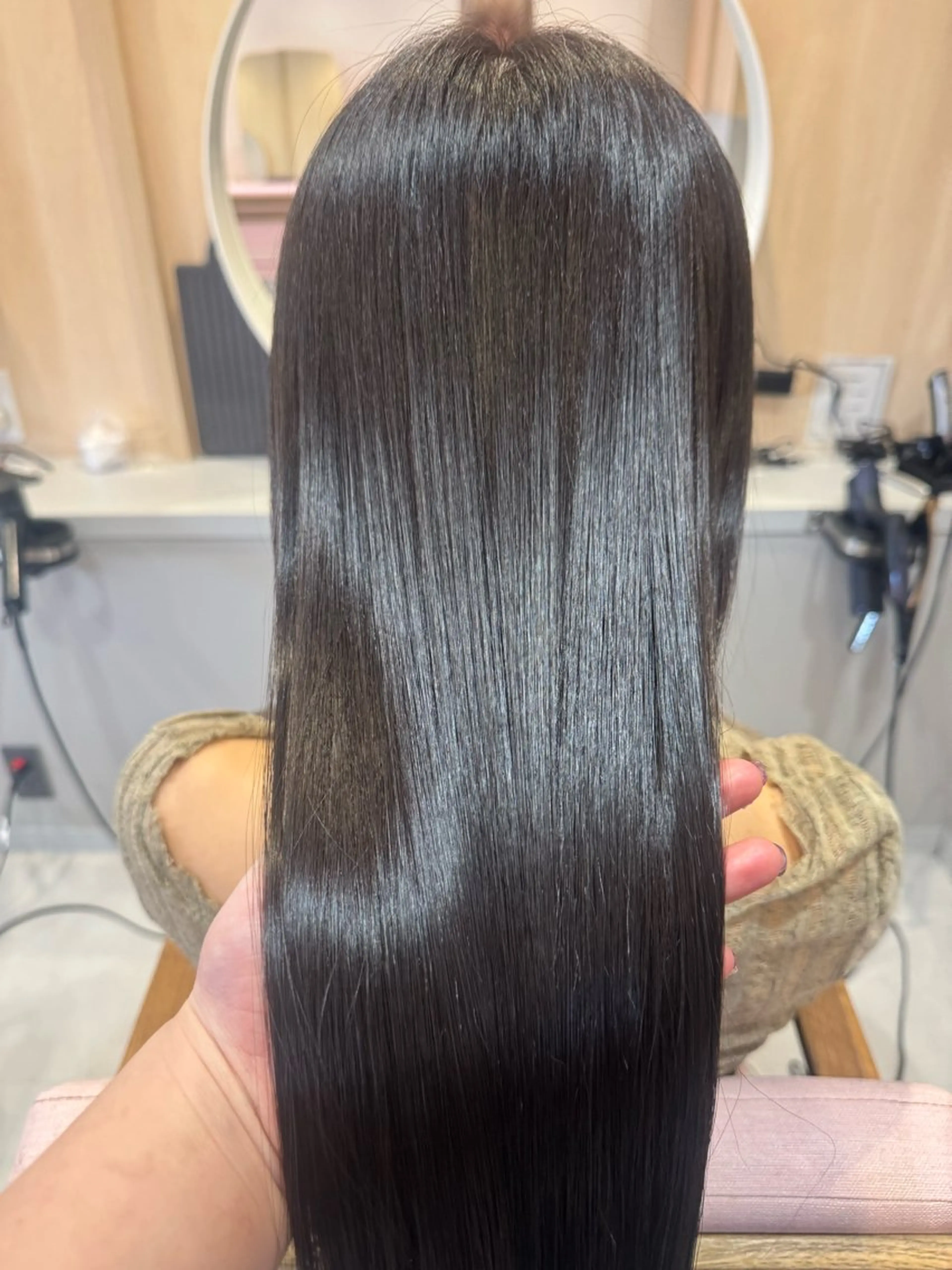 ロング カラー ブラウンカラー ナチュラルブラウン 髪質改善 カット ヘアカラー トリートメント BELLE by revo所属・𝘀𝗮𝗲/ 艶髪/ショートボブのヘアスタイル