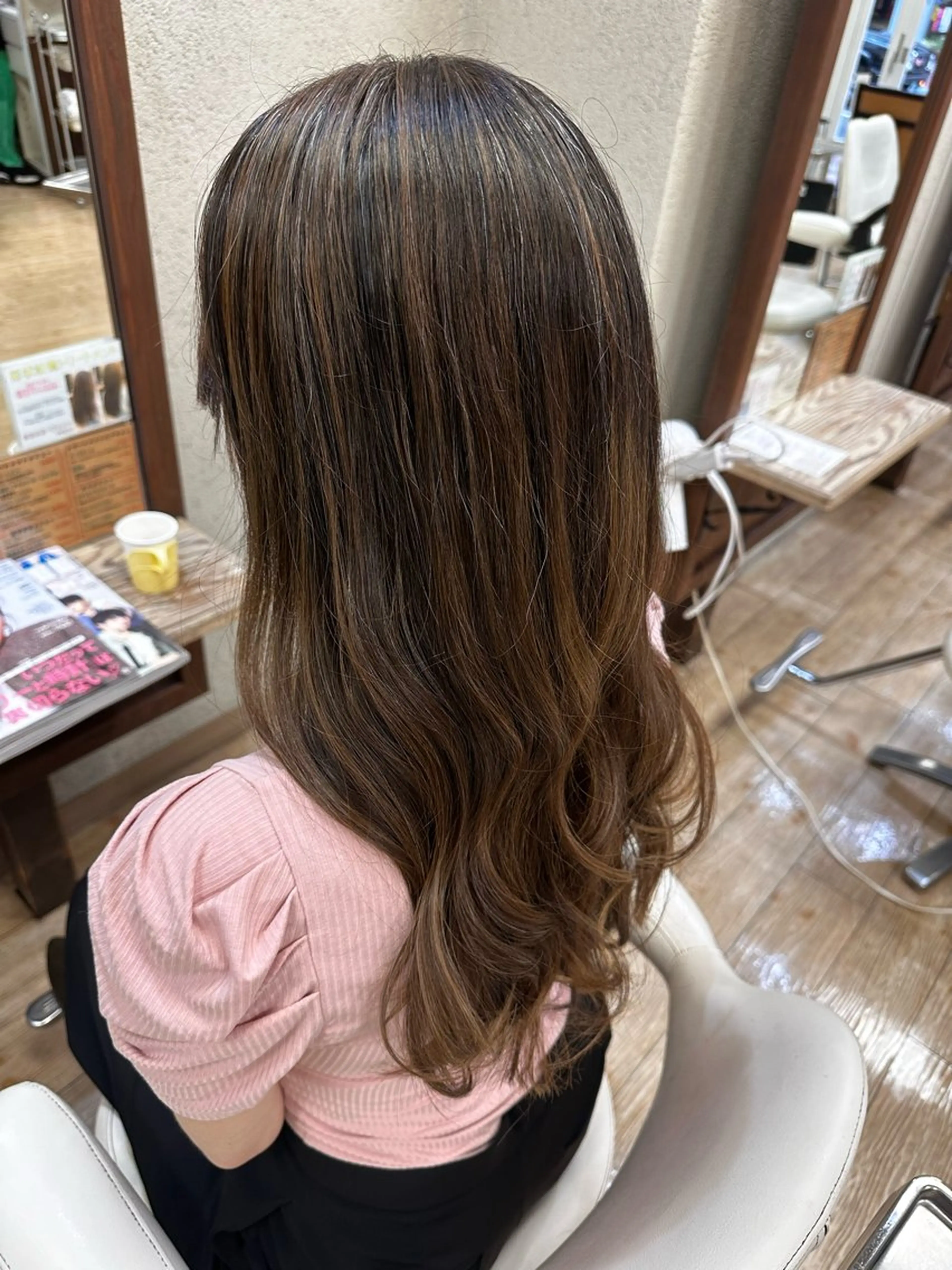ロング カラー ハイライトカラー ハイライト カット ヘアカラー トリートメント 阿部 美咲のヘアスタイル