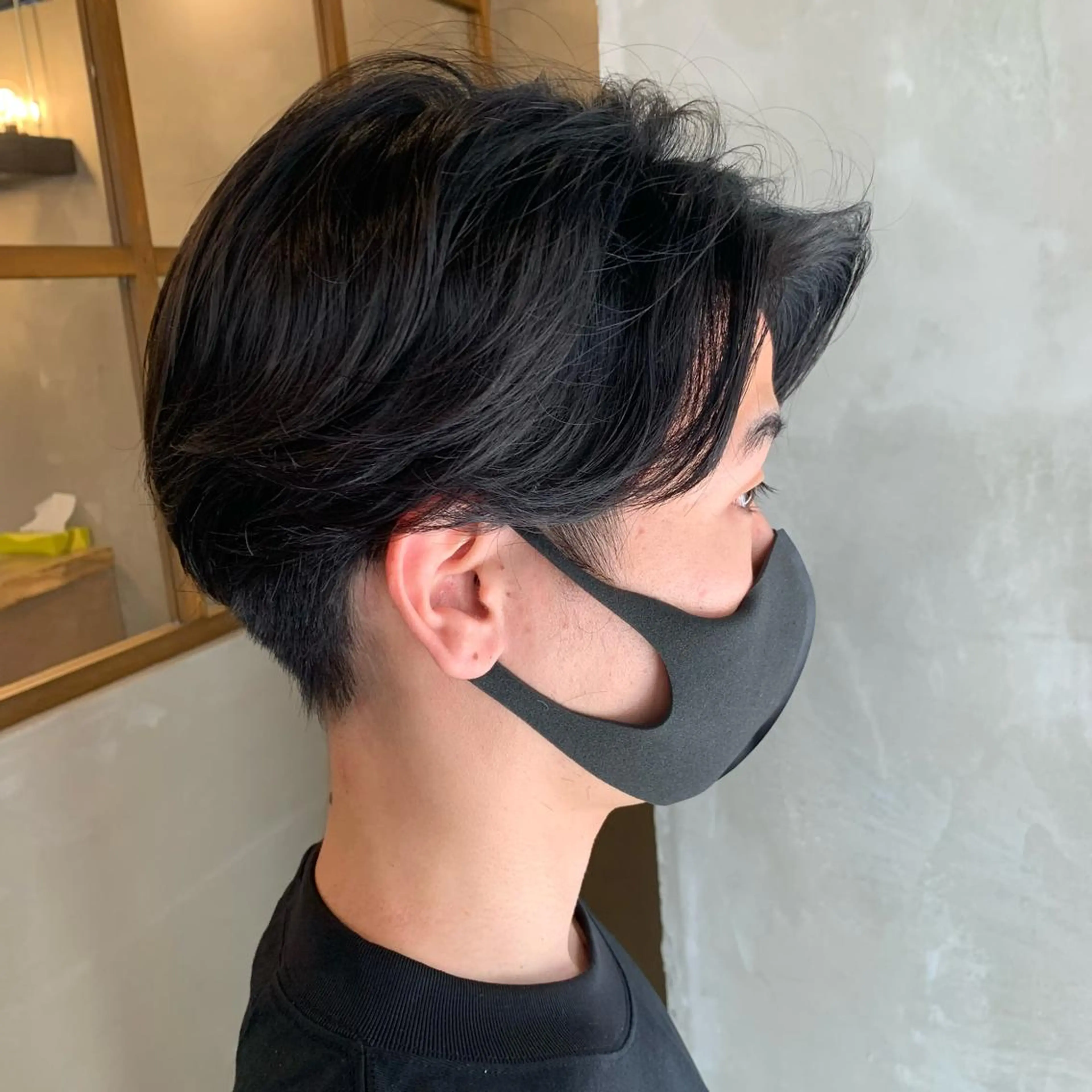 ショート パーマ メンズ カルマパーマ メンズパーマ ﾖｼﾅｶﾞﾏﾕ🦕 透明感カラーのヘアスタイル