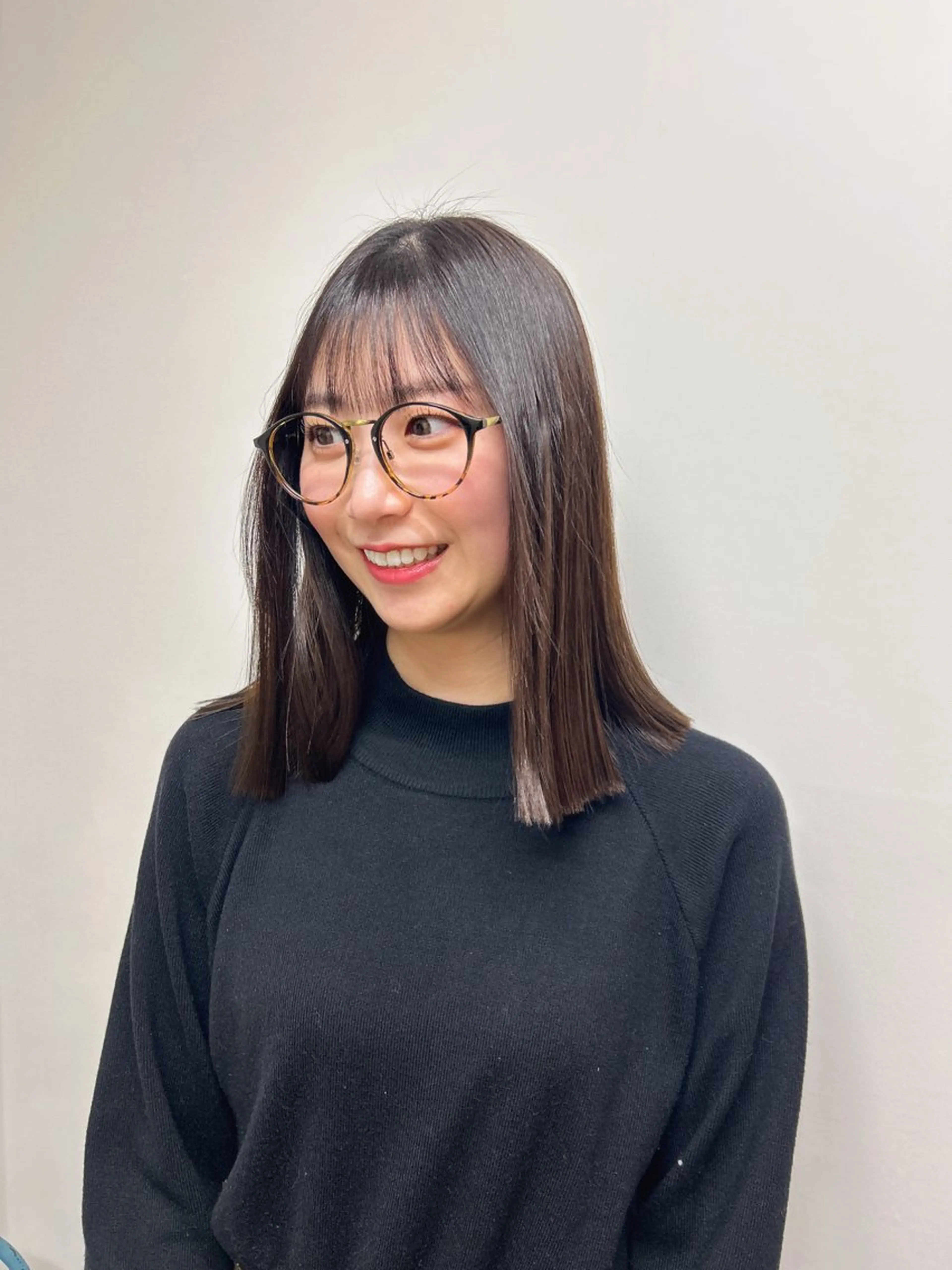 ミディアム カラー カット ヘアカラー 縮毛矯正 トリートメント 伶風 /髪質改善ストレートのヘアスタイル