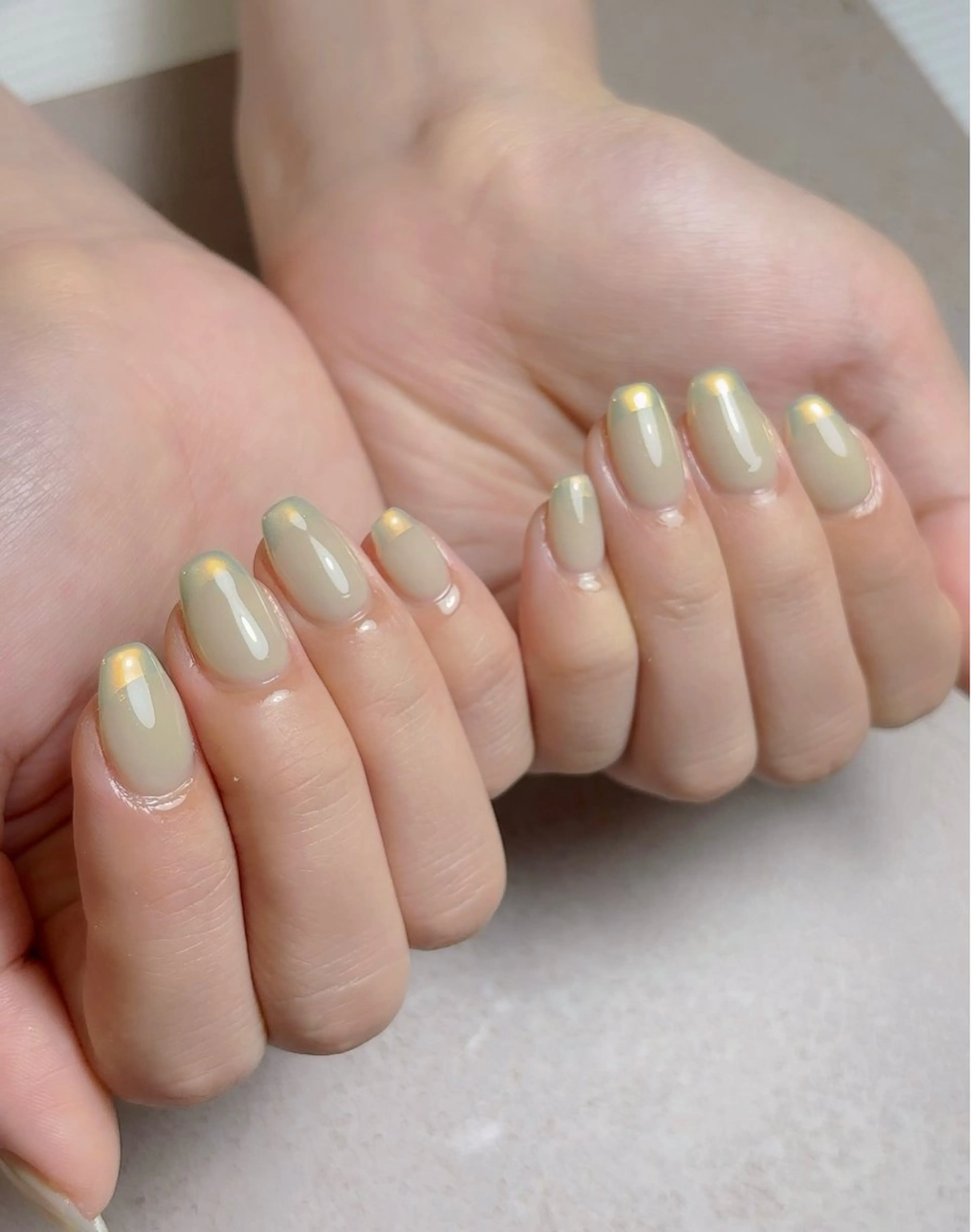 ネイル オーロラネイル フレンチネイル ella nail AIのネイルデザイン