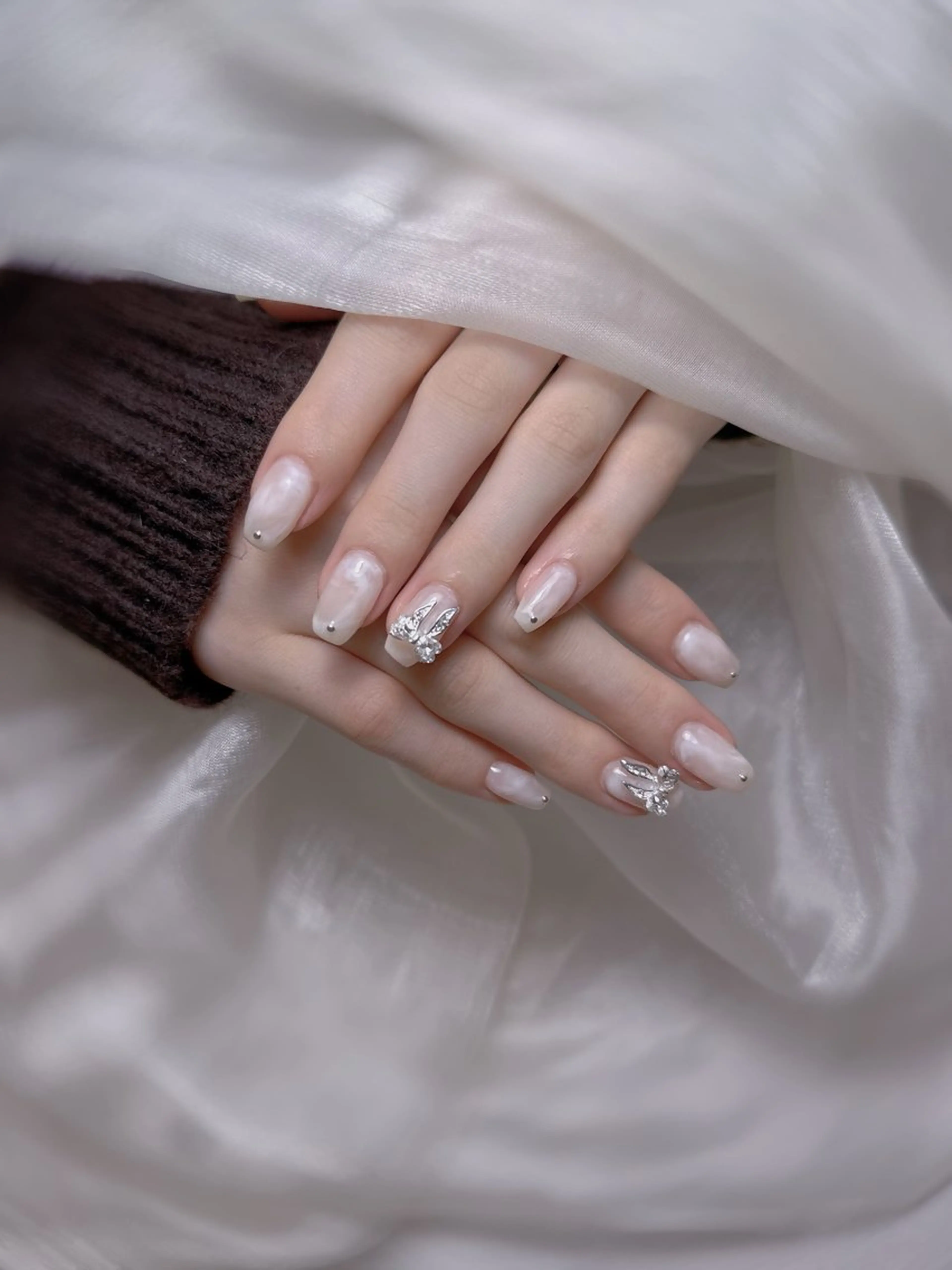 ネイル 持ち込み ニュアンスネイル ハンドネイル Maggie nailクロのネイルデザイン