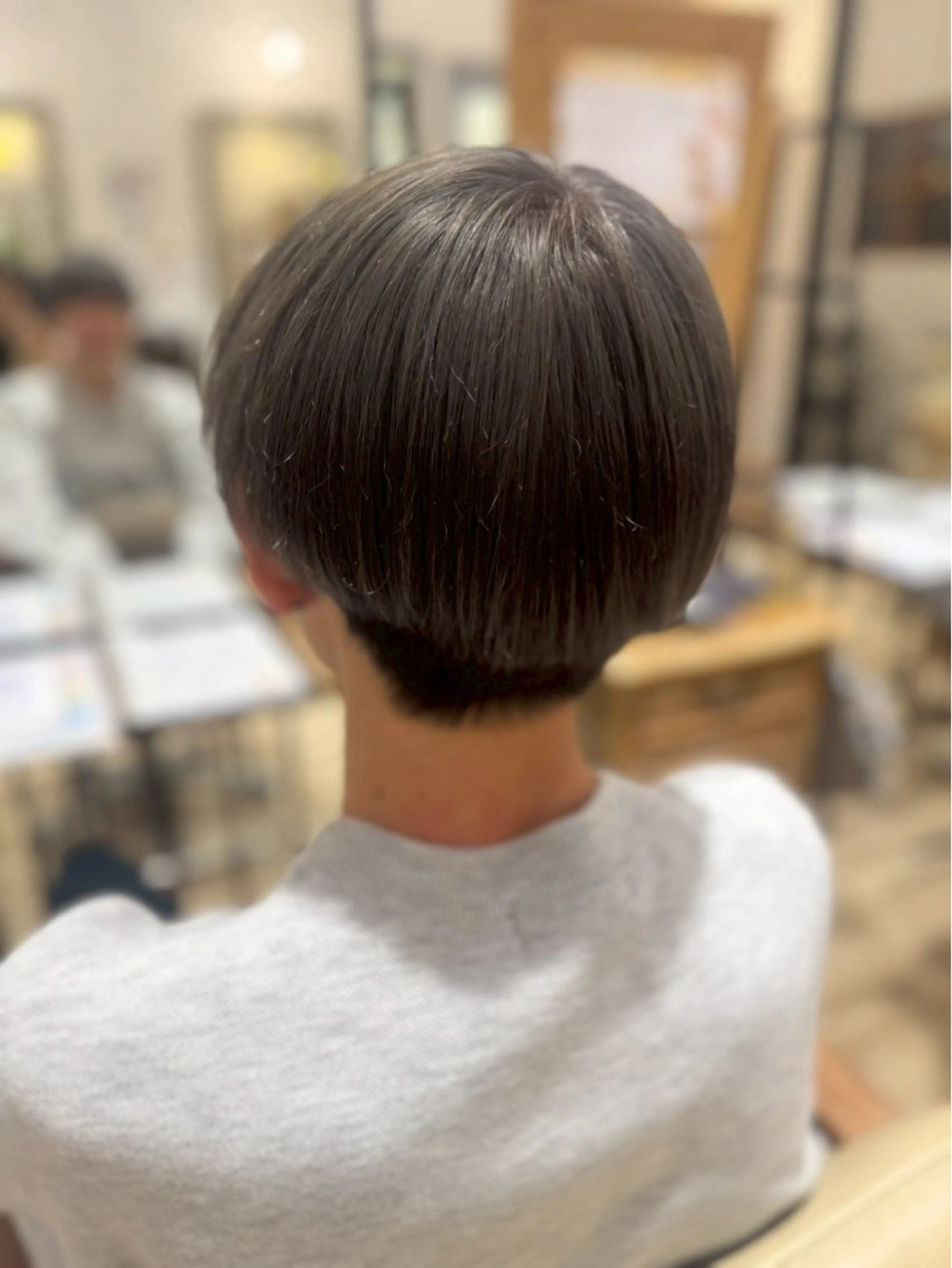 メンズ ヘアカラー 三輪 あおいのヘアスタイル