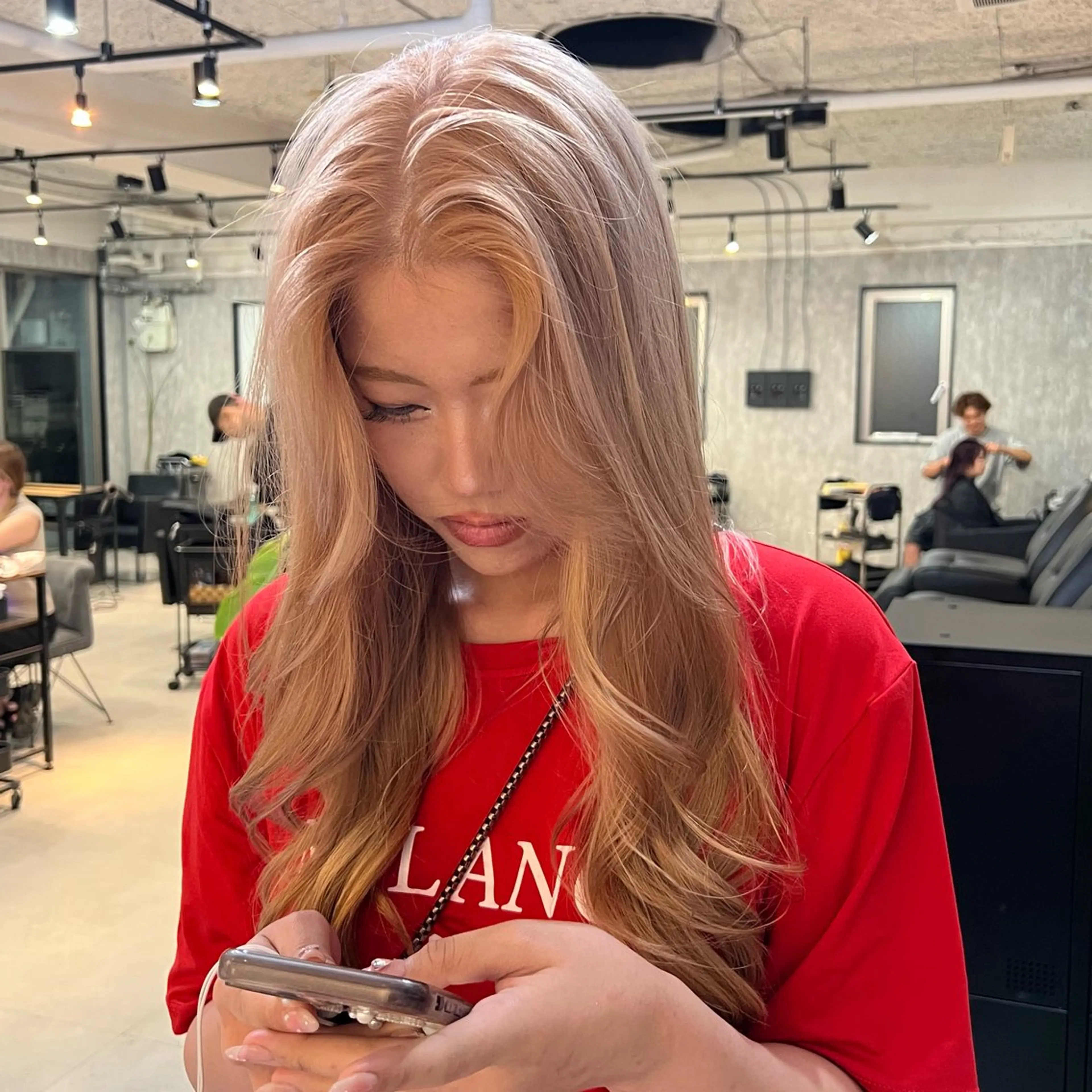 ロング ヘアカラー TIDEHAIR SHIHOのヘアスタイル