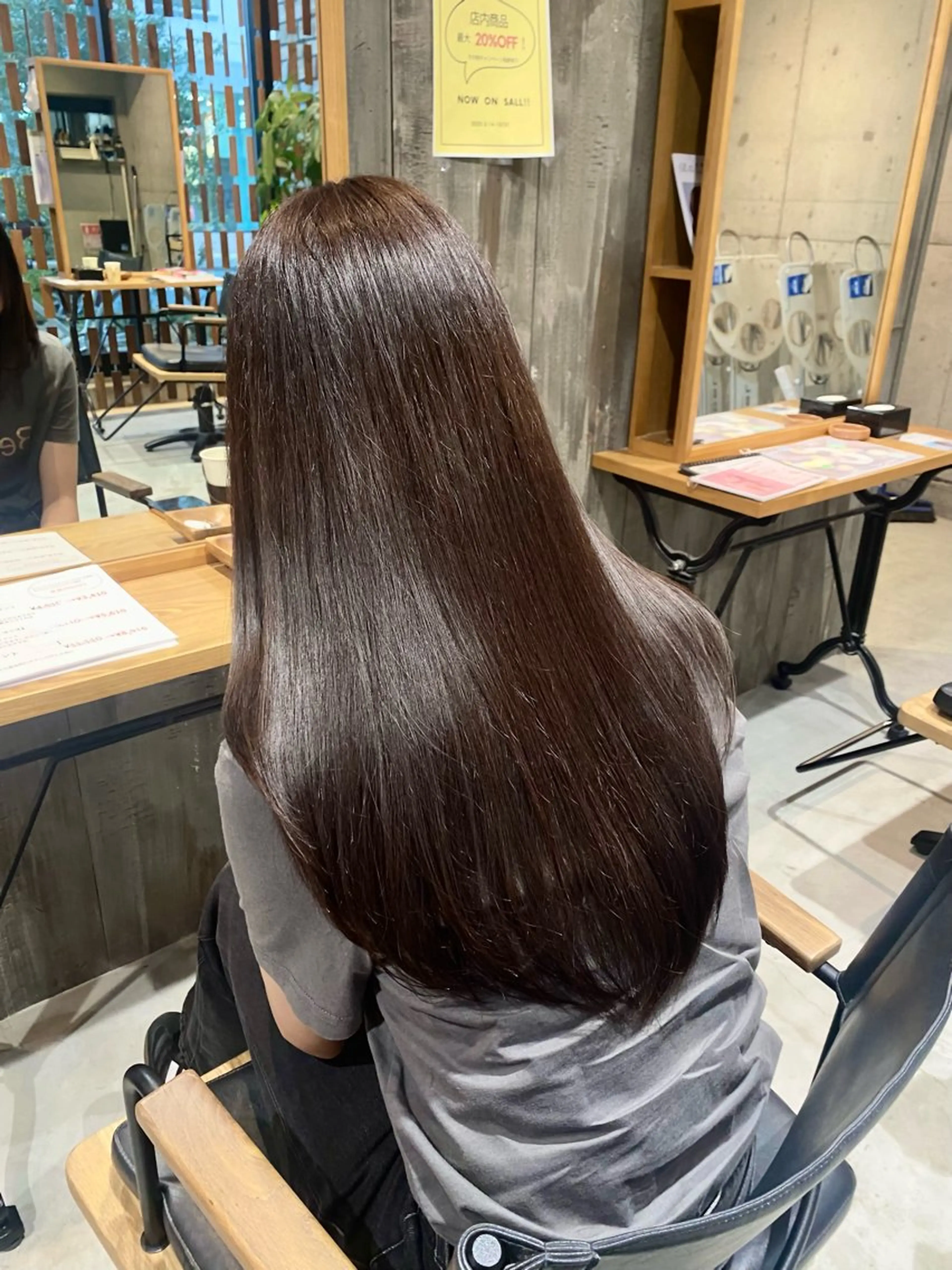 【minimo限定価格🕊️】カット+透明感カラー＋酸性ストレート+trの写真