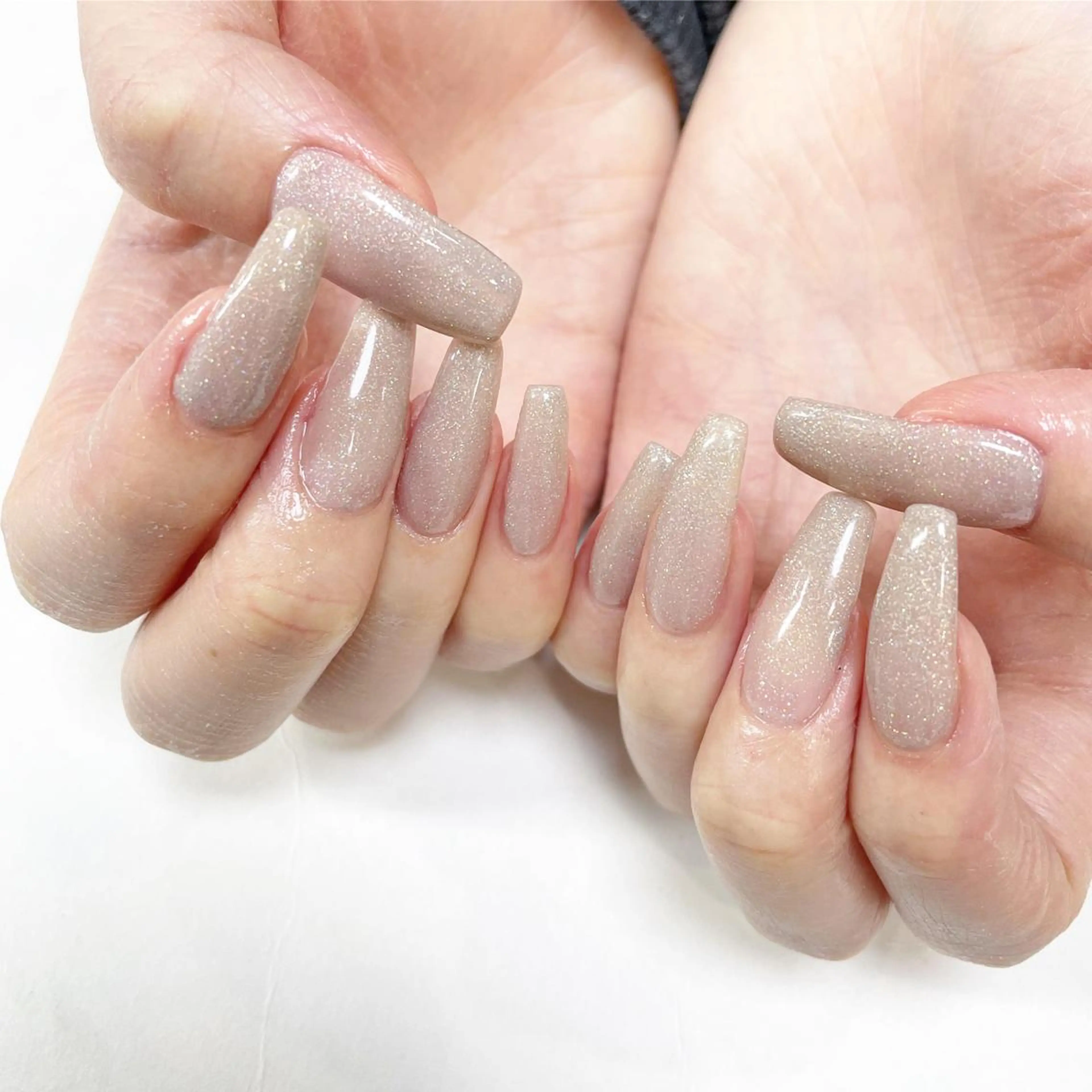 ネイル ロングネイル ワンカラーネイル スーパーロングネイル ハンドネイル Minami 🍓のネイルデザイン