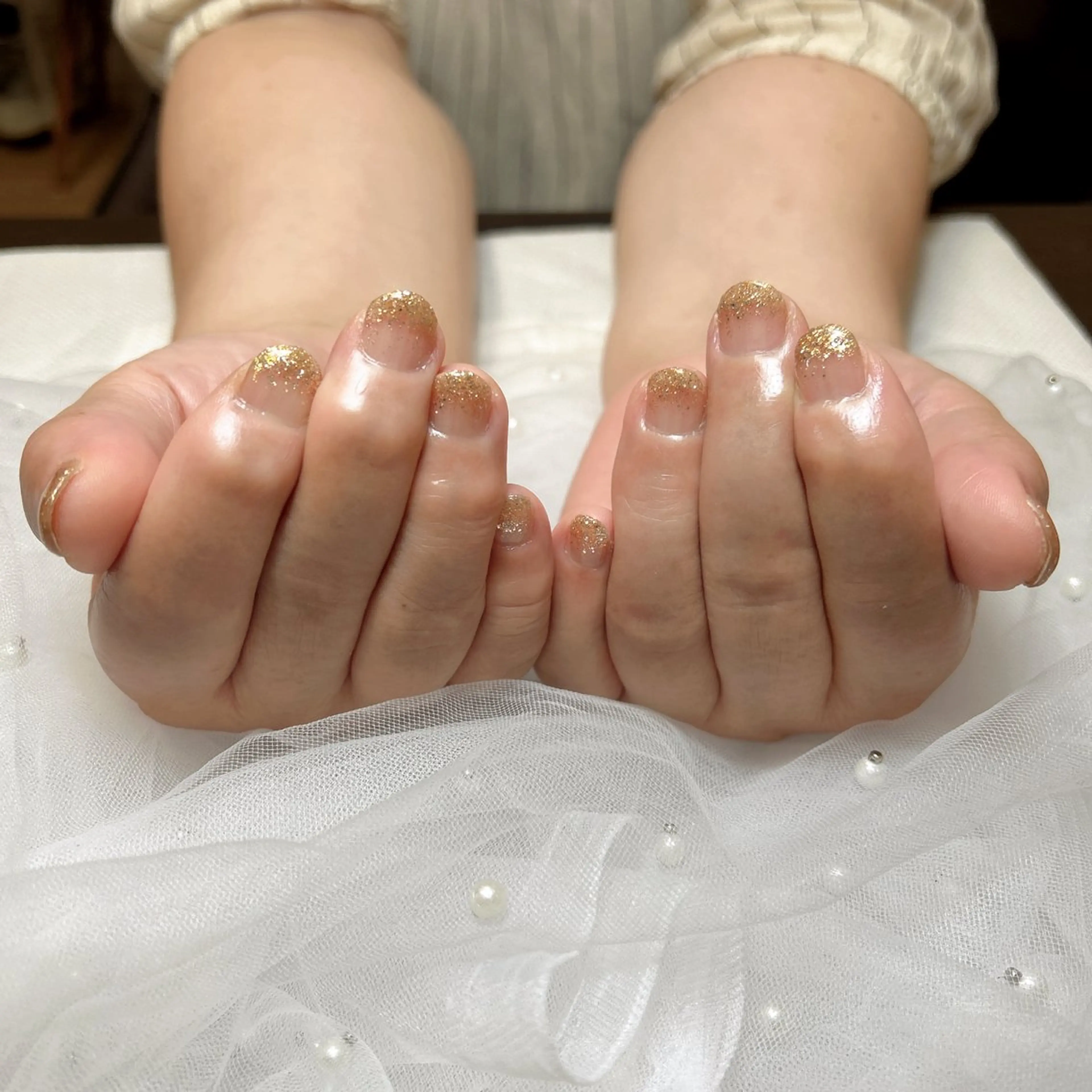 ネイル ジェルネイル ゴールド グラデーション ラメ(グリッター) ラメグラデーション EmaNail天満橋店所属・EmaNail Risaのネイルデザイン