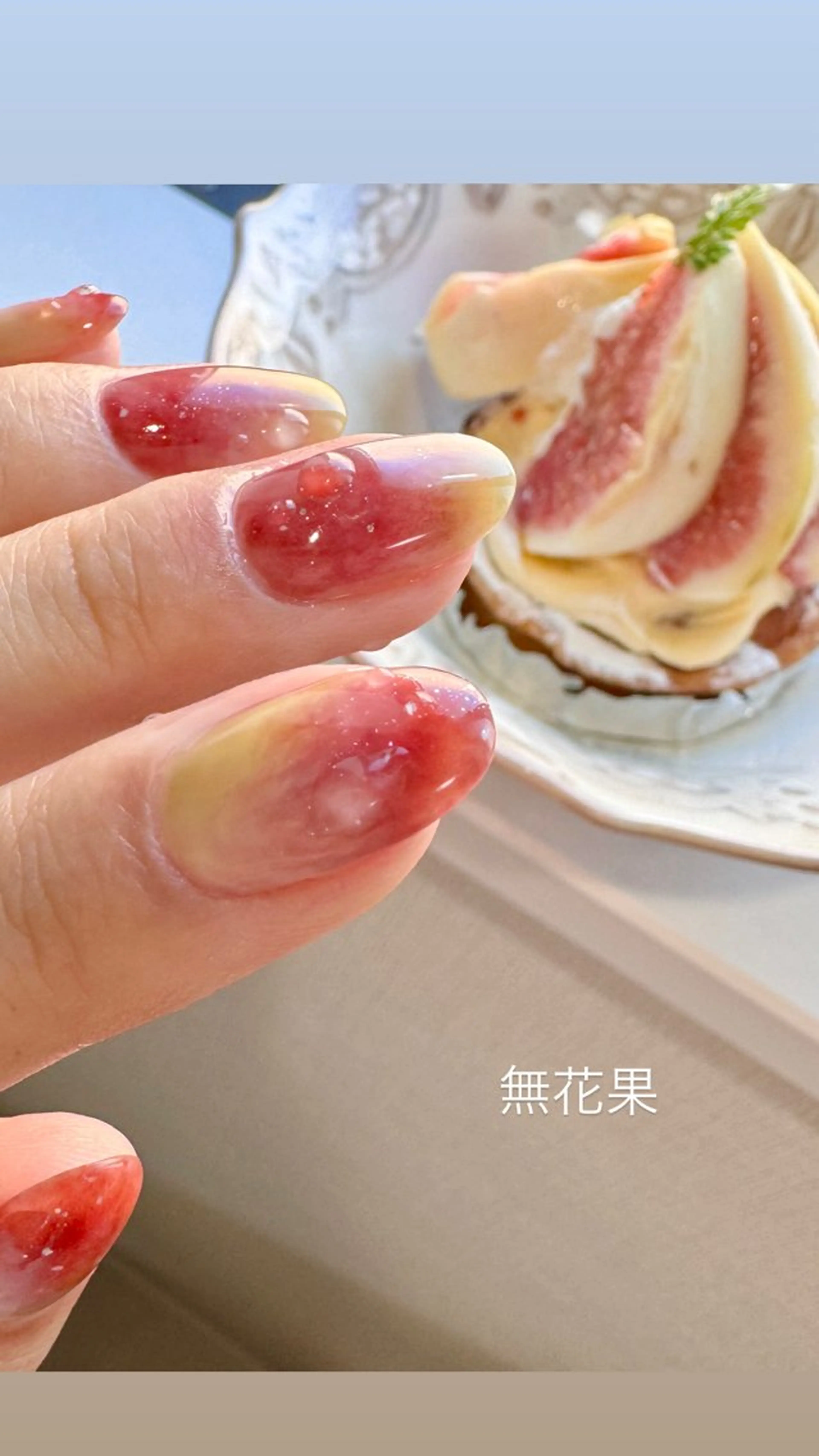 ネイル ボルドー ぷっくりネイル シルバー pointillé .ayaのネイルデザイン