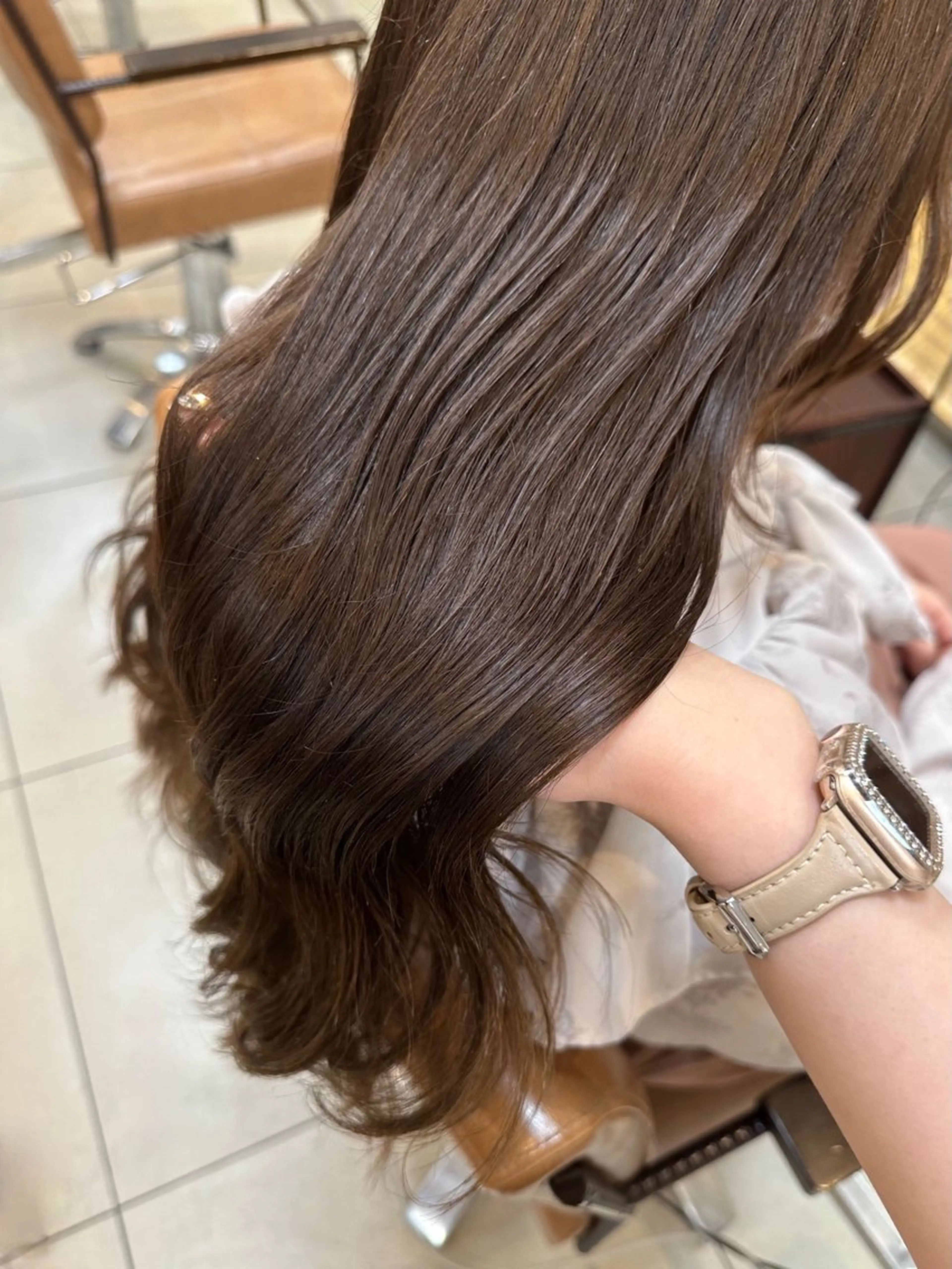 ロング チョコレートブラウン Cloe 梅田所属・🌼北口 絢🌼のヘアスタイル