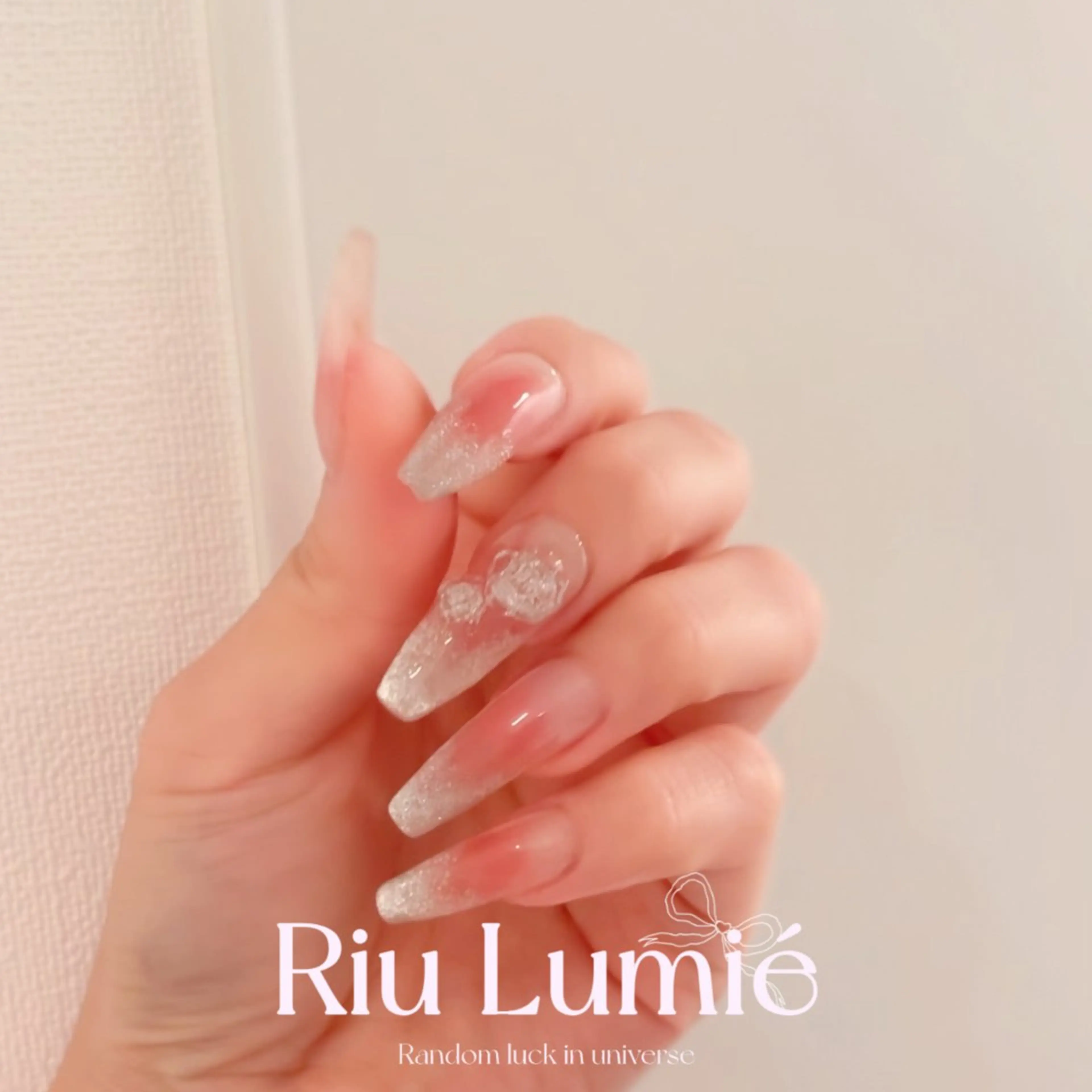 【大人モテ×ちゅるん】オフなし♡ マグネットorフラッシュネイルの写真