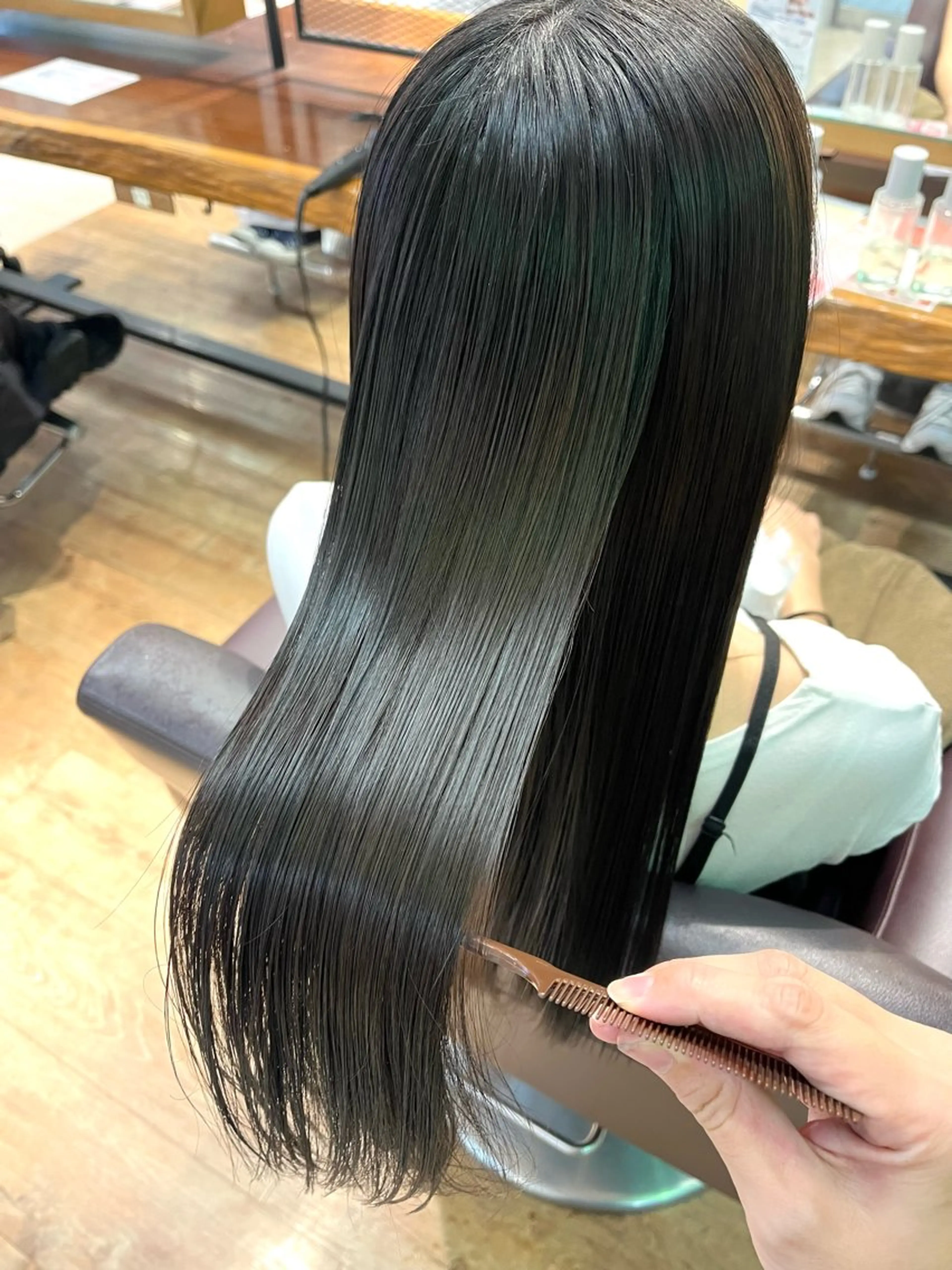 ロング カラー 髪質改善 トリートメント ヘアカラー トリートメント ベージュ／ボブ ／ストレートのヘアスタイル