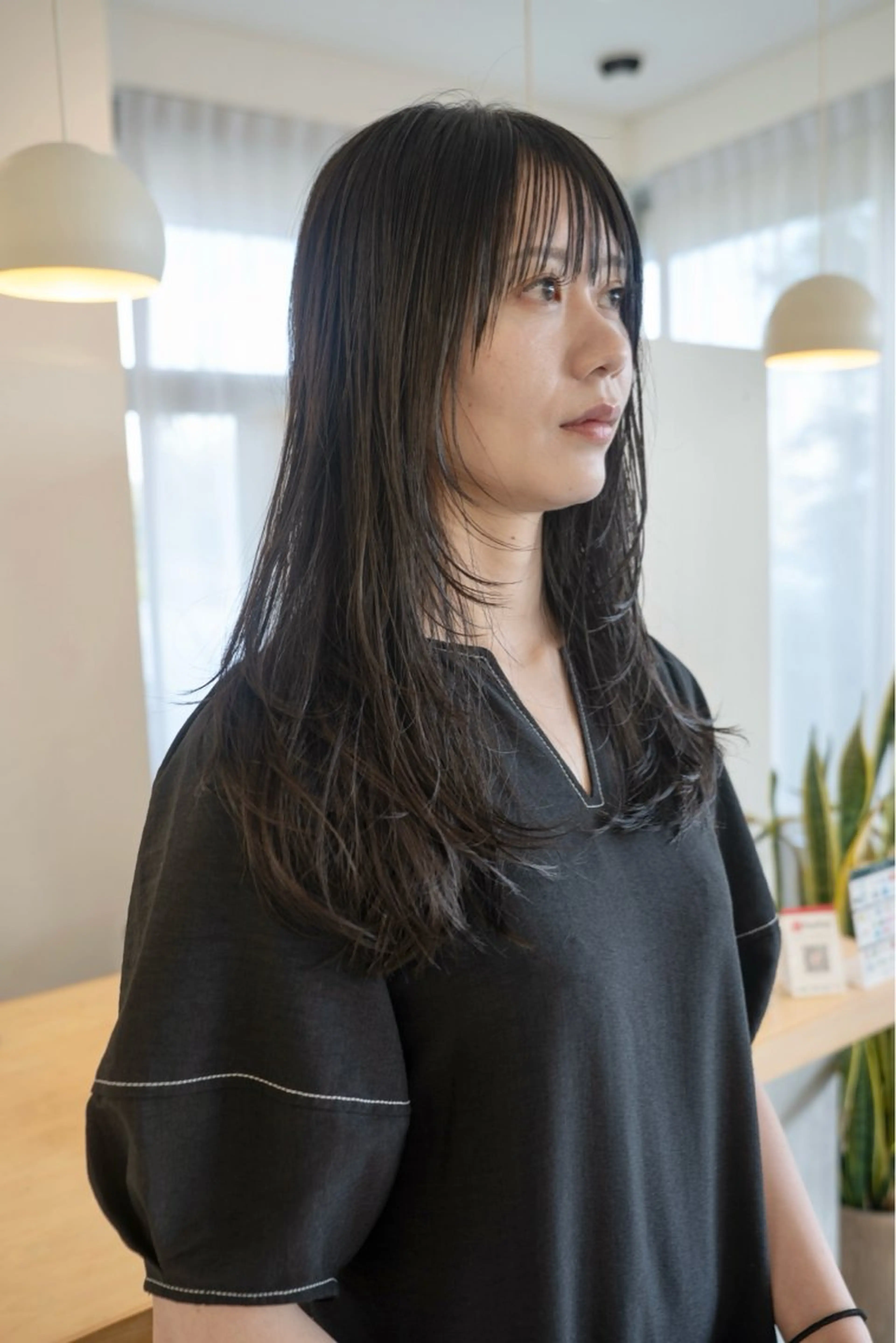 ロング カラー レイヤーカット ロング カット ヘアカラー 古畑 愛美のヘアスタイル