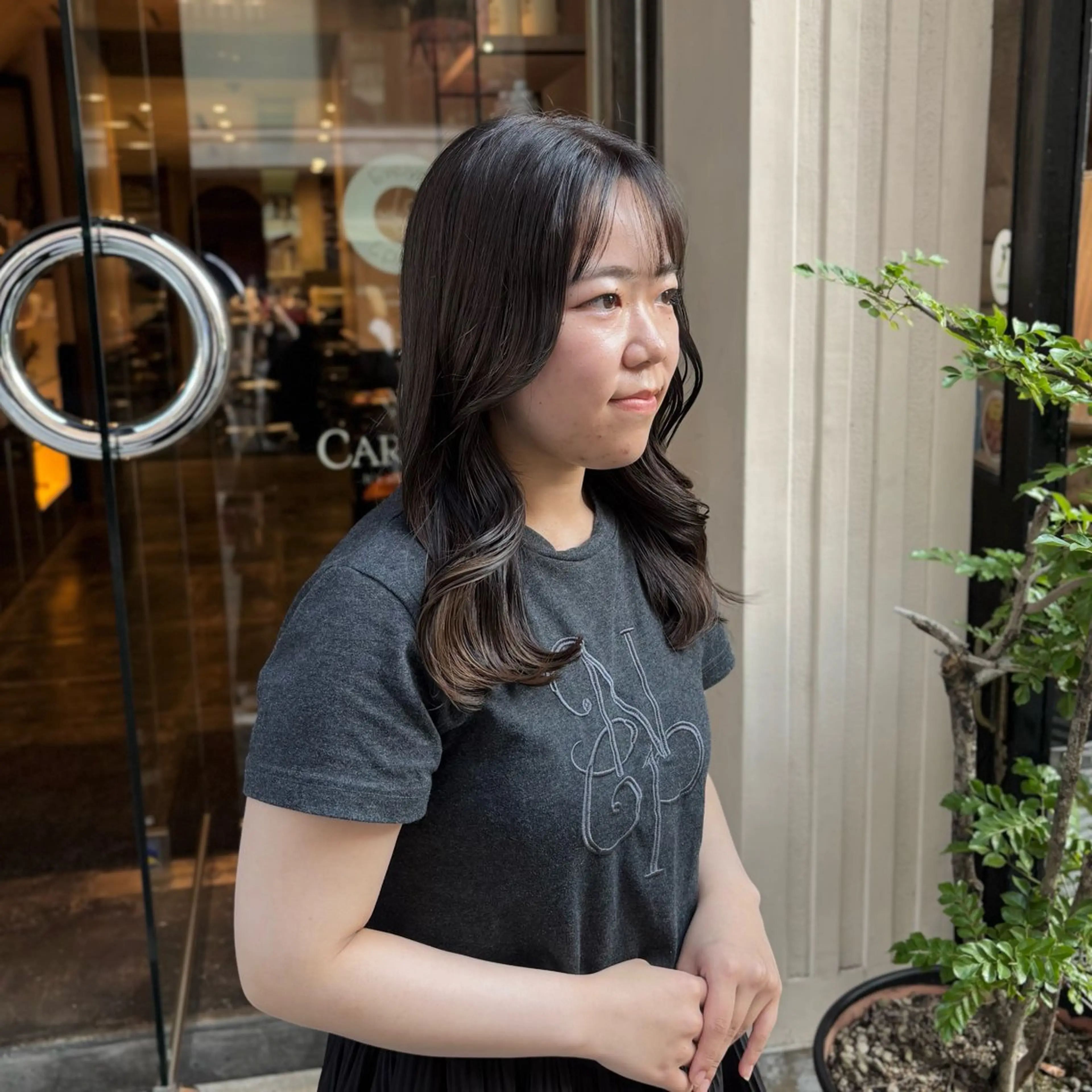 セミロング カラー グレージュ オリーブカラー オリーブグレージュ オリーブグレー オレンジ ヘアカラー トリートメント 芦刈咲来/髪質改善/ 赤み消し/顔周りのヘアスタイル