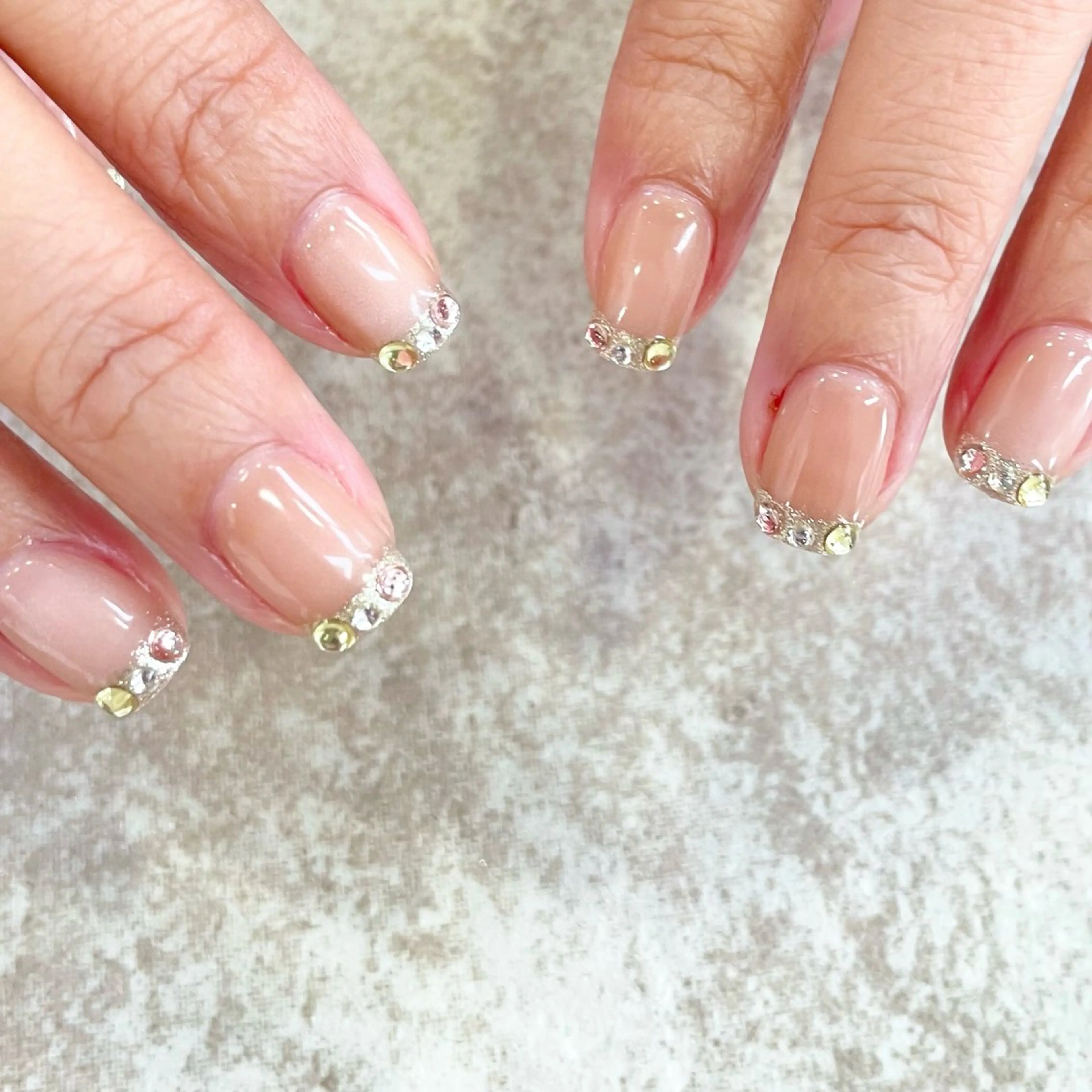 ネイル フレンチネイル ガラスフレンチ ホログラムネイル 氷ネイル・うるうるネイル マグネットネイル amity personal nail salon所属・amity 🌿madokaのネイルデザイン