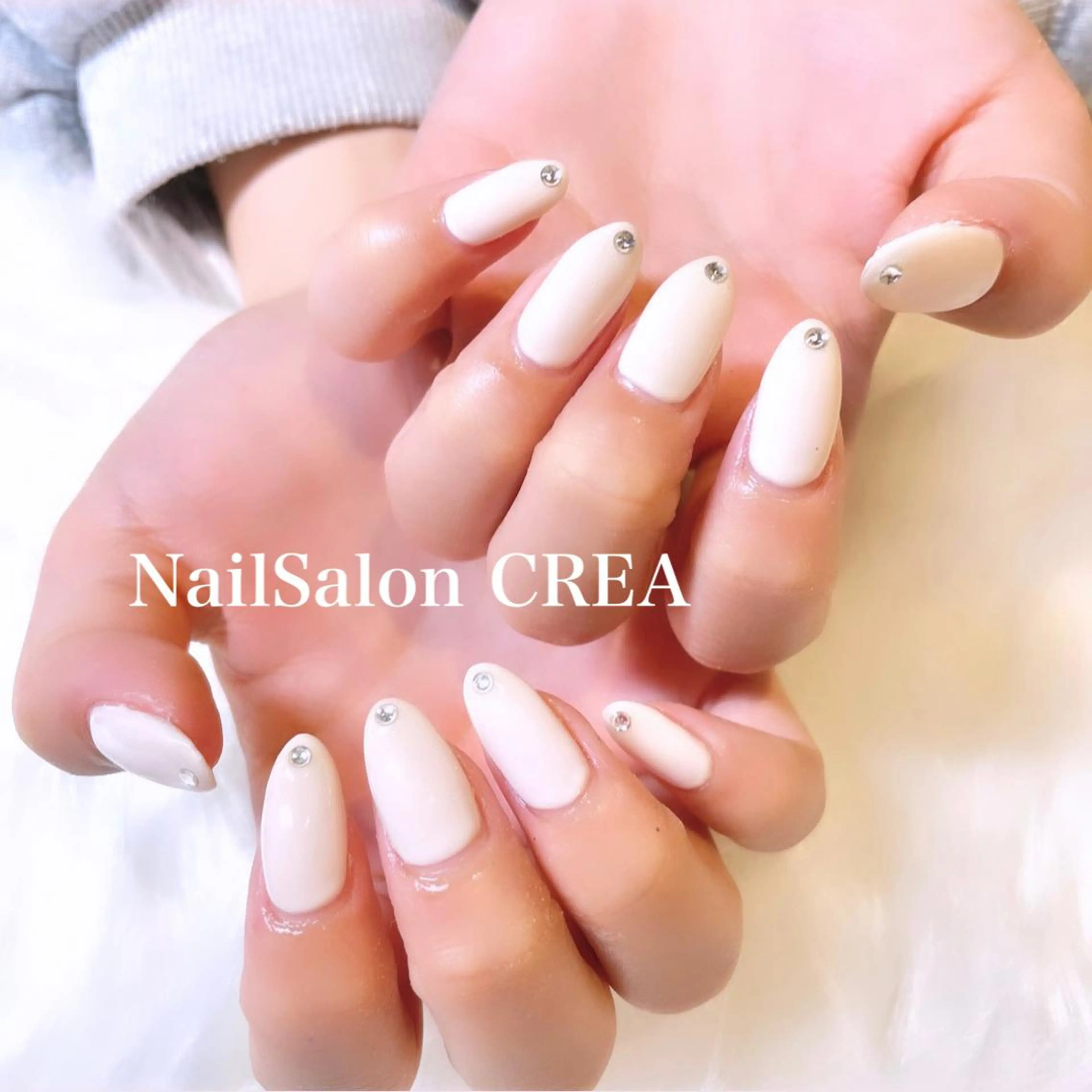 ネイル ストーンネイル ハンドネイル NailSalon CREAのネイルデザイン