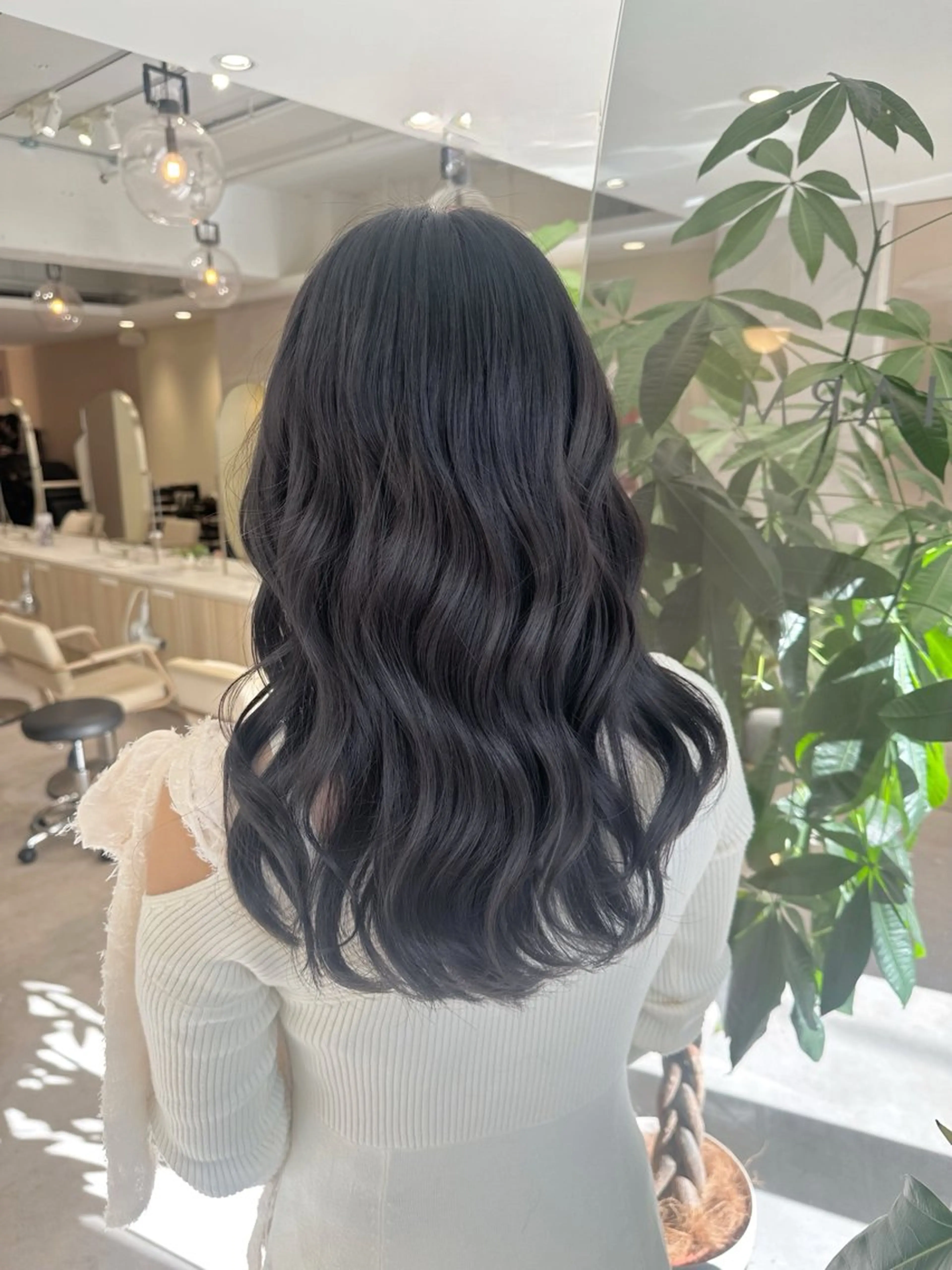 ロング カラー 黒髪 ブルーカラー ブルーブラック イルミナカラー 韓国風ヘア カット ヘアカラー トリートメント ブリーチなしダブル カラー🧸🐺陽介のヘアスタイル
