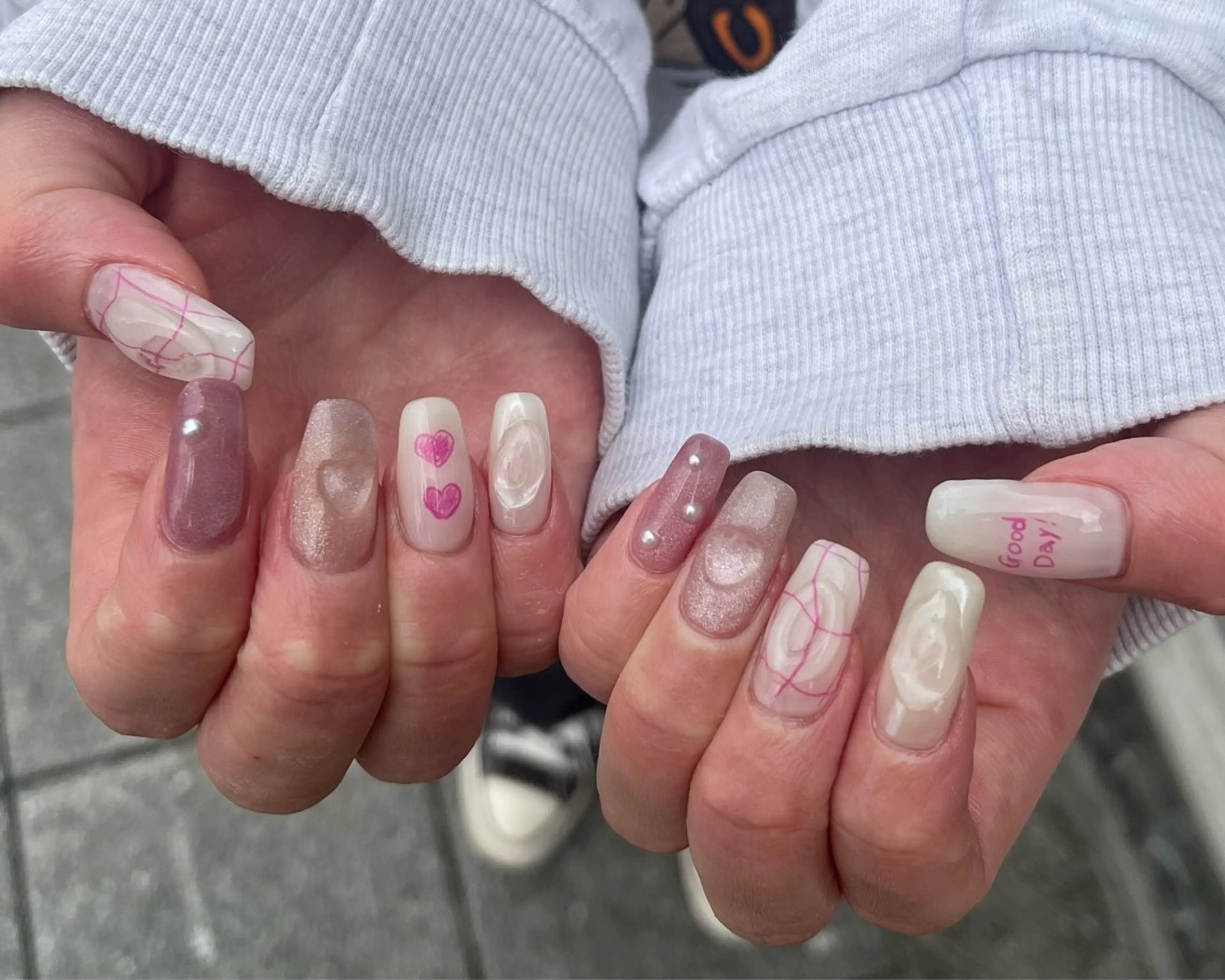 ネイル ハンドネイル 友田 晴香のネイルデザイン